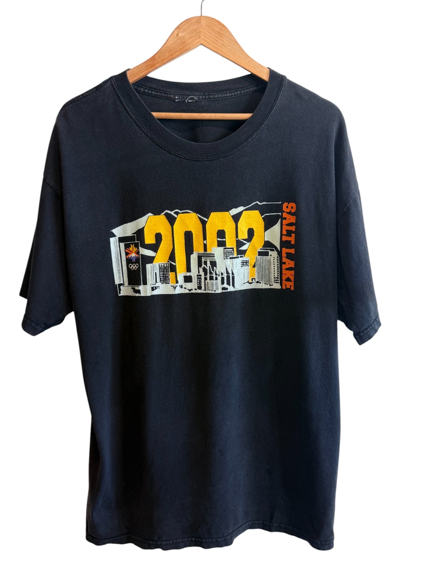 Vintage 2002 Salt Lake City Olympics Skyline Graphic Tee Size XL