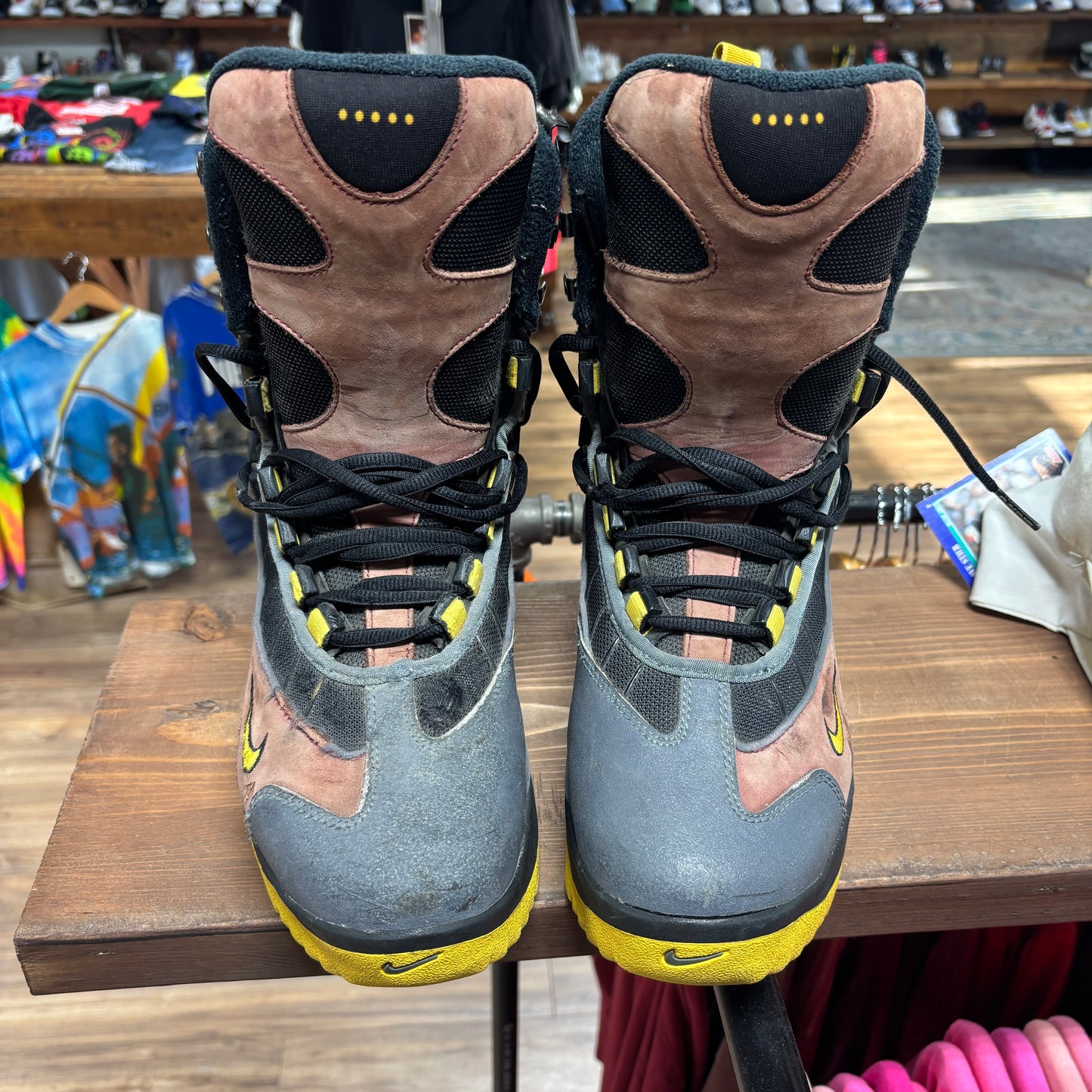 Nike ACG Pumori Boots Size 9