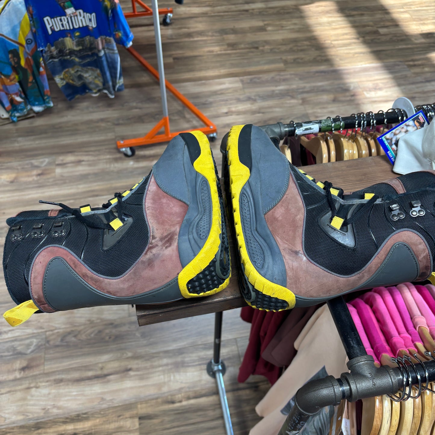 Nike ACG Pumori Boots Size 9