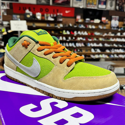 Nike SB Dunk Low 'Escargot' Size 13