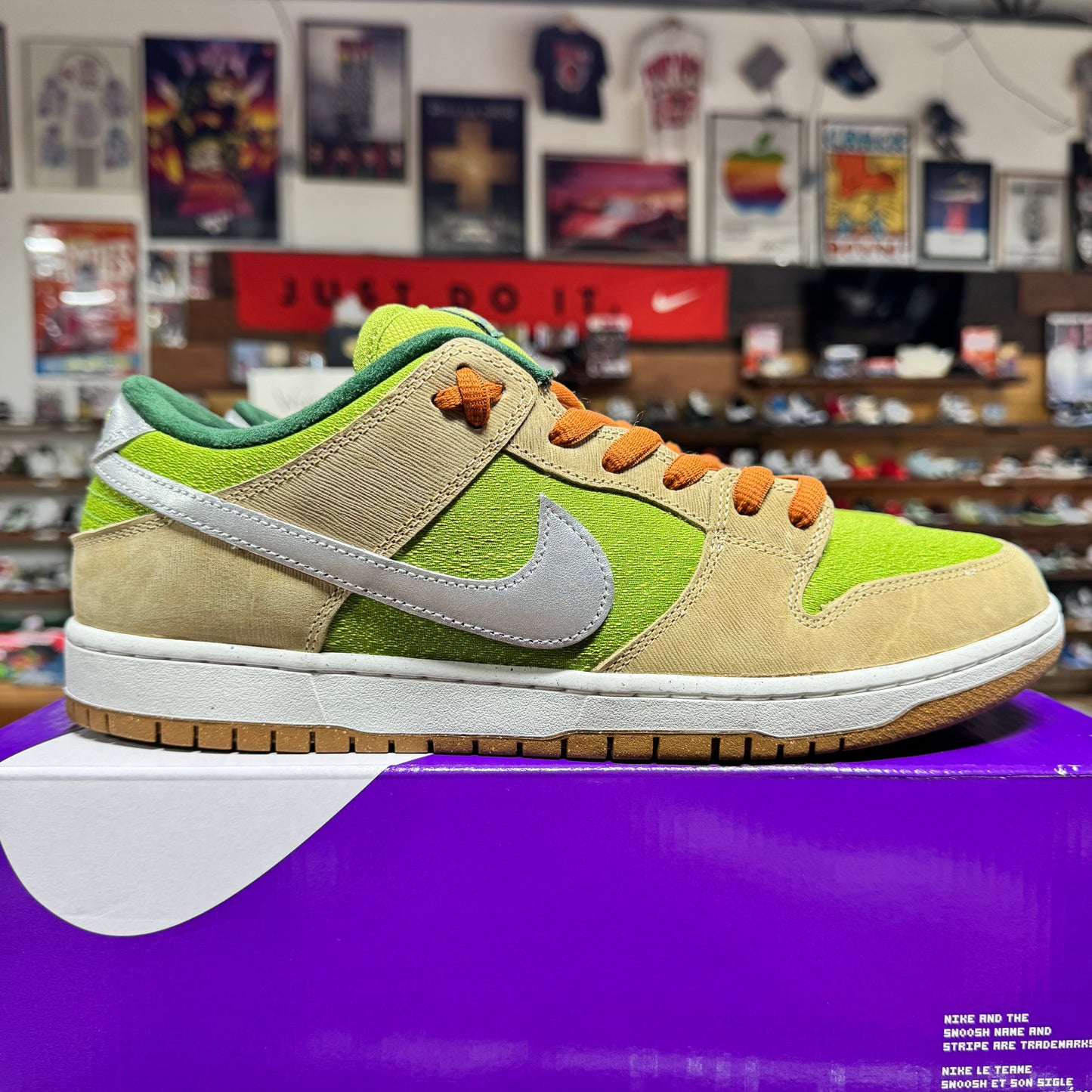 Nike SB Dunk Low 'Escargot' Size 13