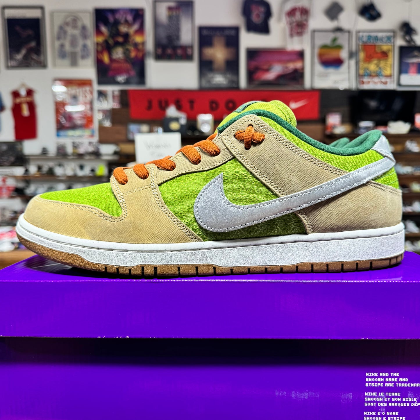 Nike SB Dunk Low 'Escargot' Size 13