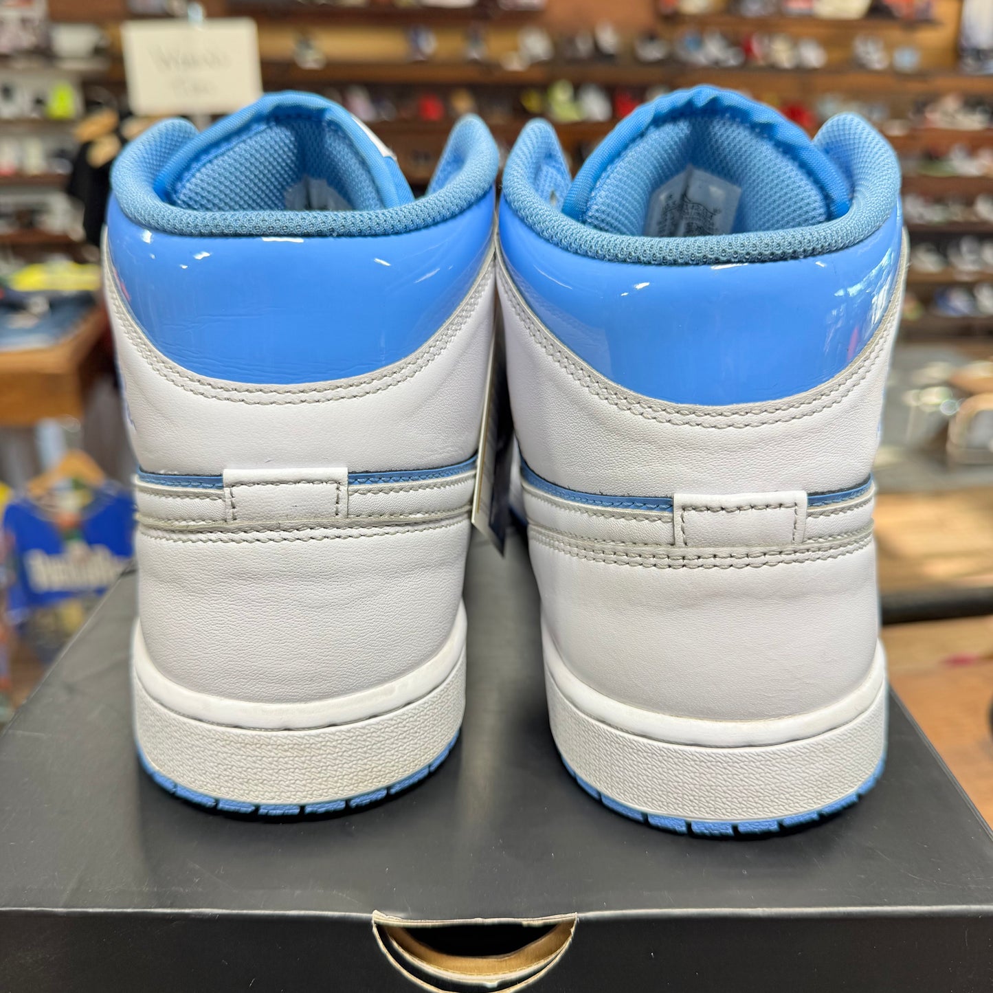 Jordan 1 Mid 'Legend Blue' Size 10.5