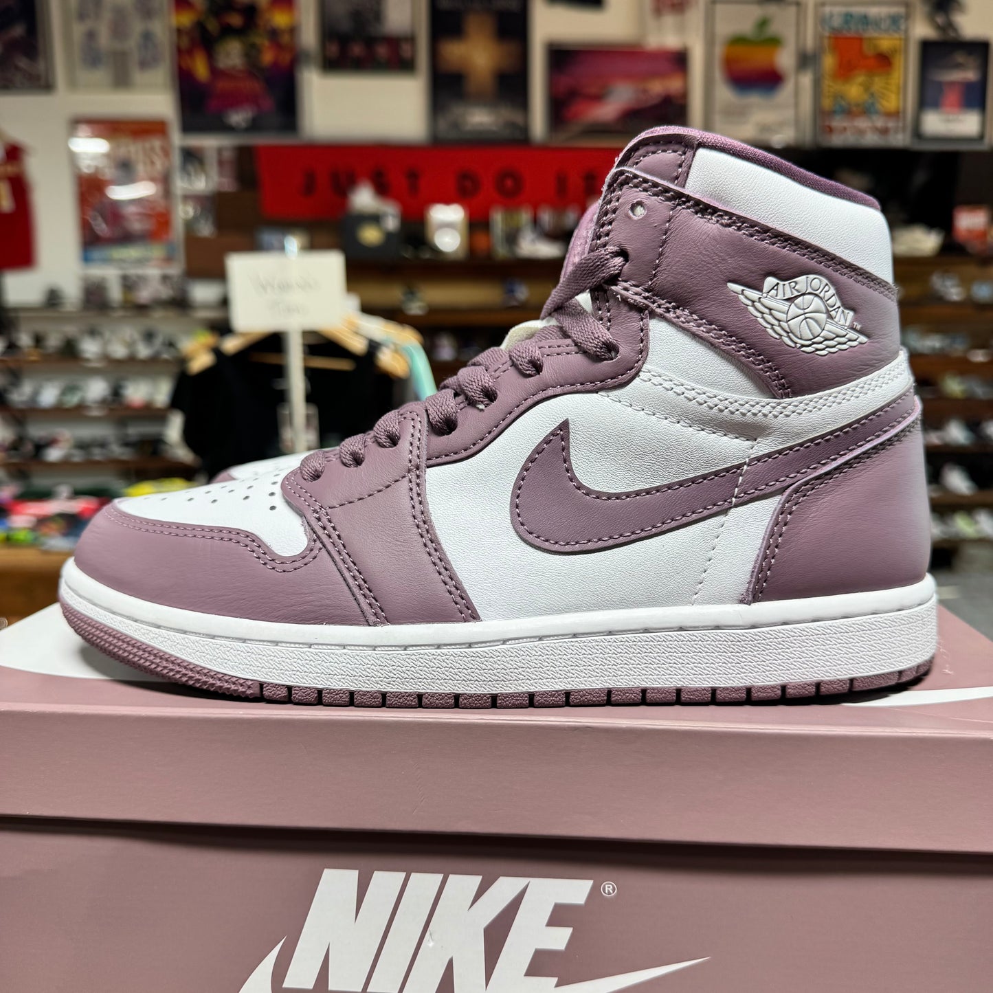 Jordan 1 'Mauve' Size 7