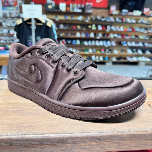 Jordan 1 Low 'Satin Earth' Size 10M/11.5W
