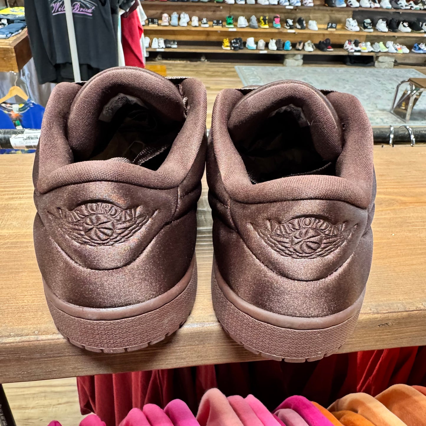 Jordan 1 Low 'Satin Earth' Size 10M/11.5W