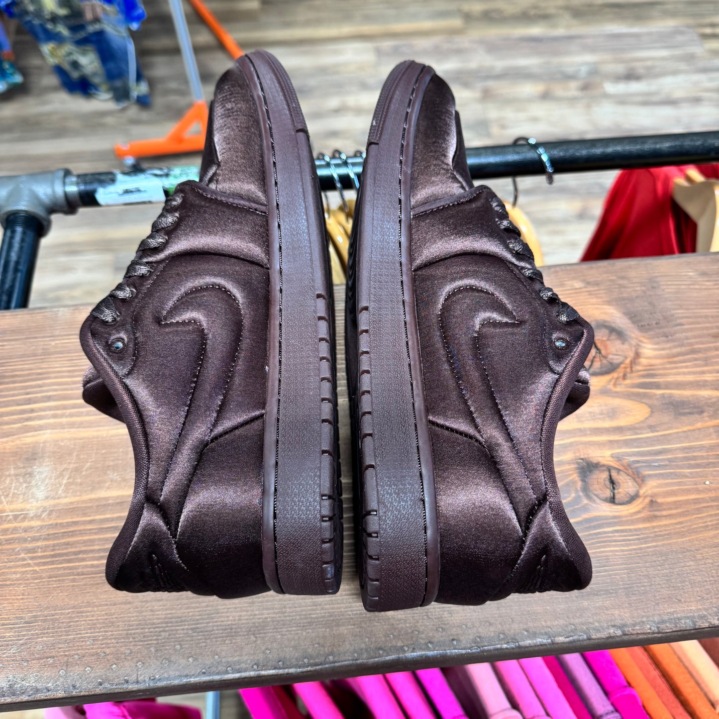 Jordan 1 Low 'Satin Earth' Size 10M/11.5W