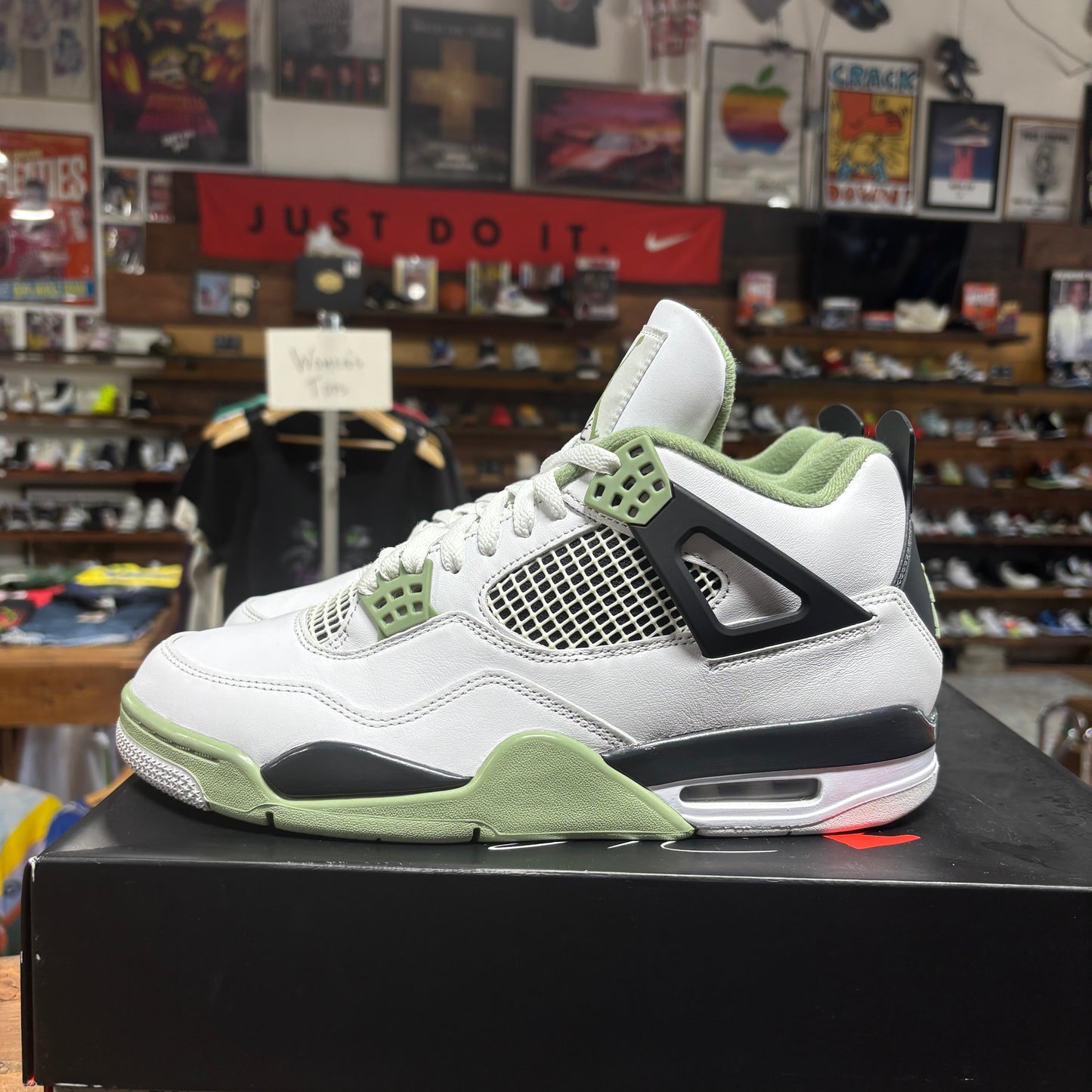 Jordan 4 'Seafoam' Size 10.5M/12W
