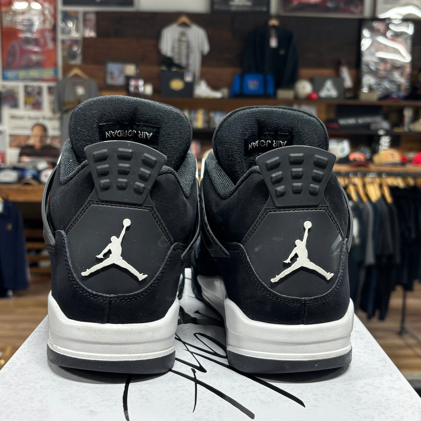 Jordan 4 'White Thunder' Size 10