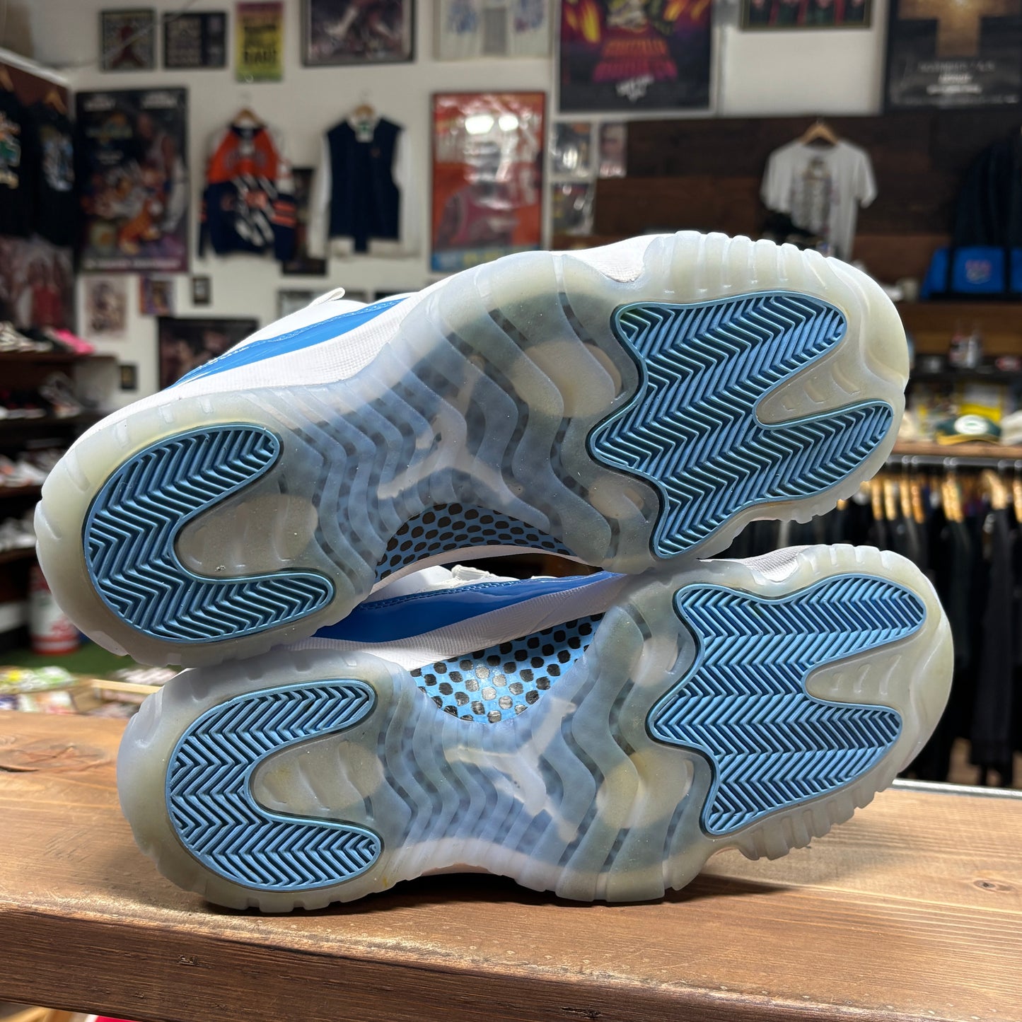 Jordan 11 Low 'UNC' Size 10