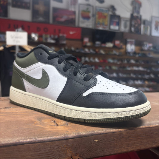Jordan 1 Low 'Black Toe Medium Olive' Size 6.5Y