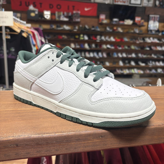 Nike Dunk Low 'Photon Dust' Size 10.5 (DS)