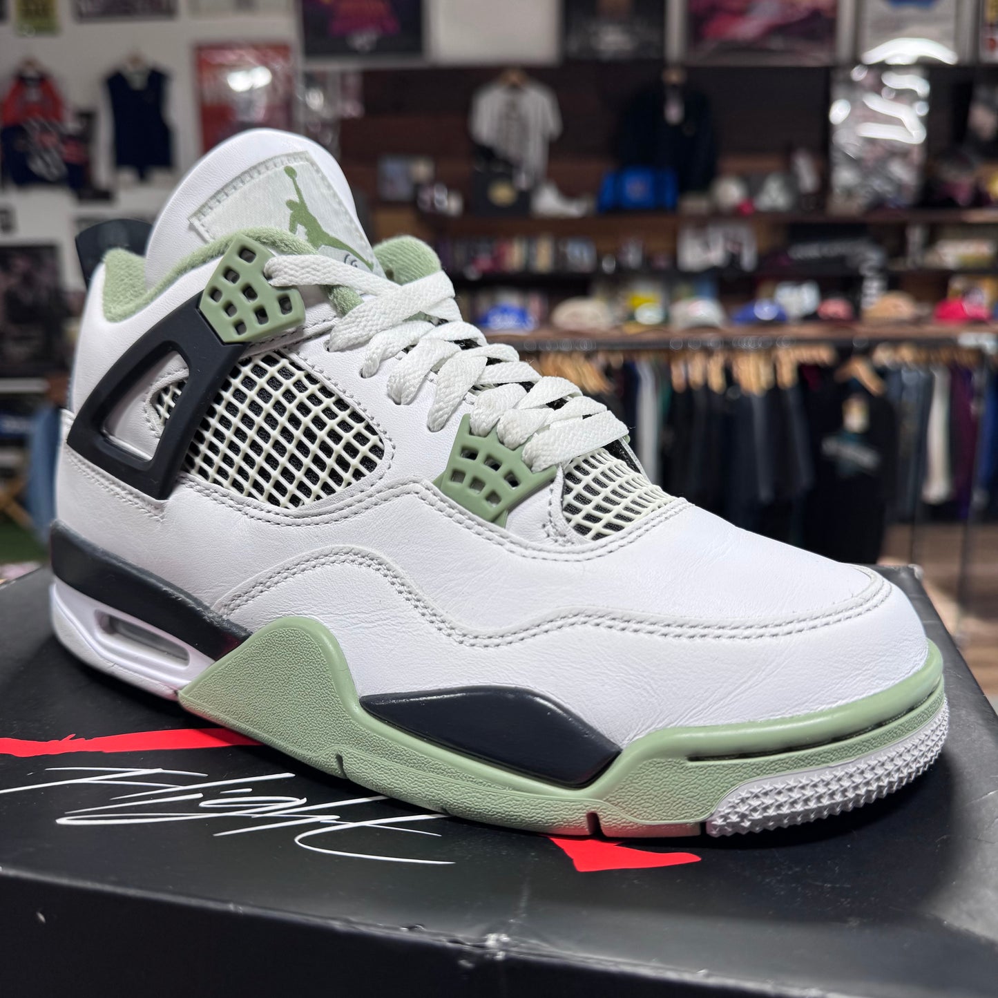 Jordan 4 'Seafoam' Size 8W/6.5Y