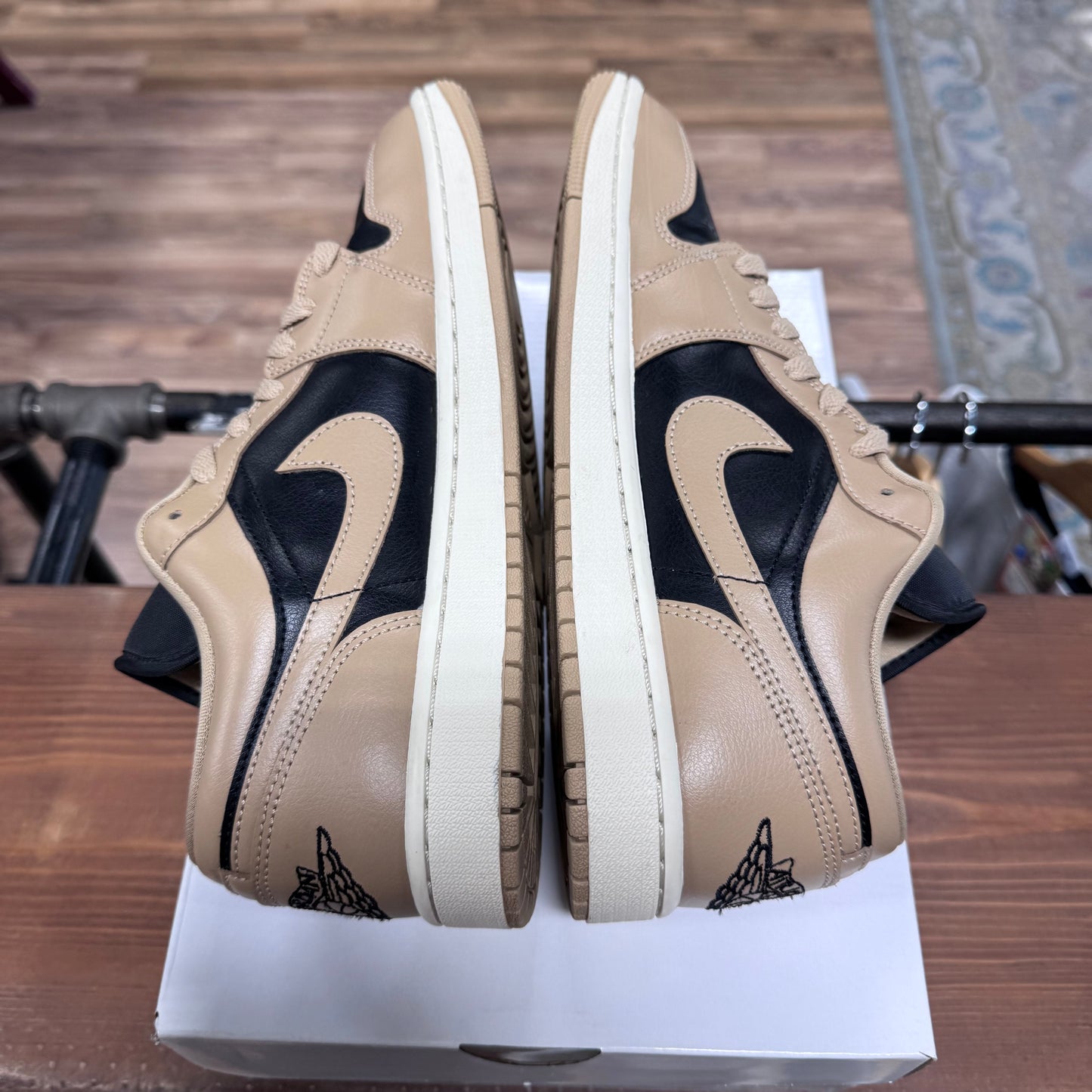 Jordan 1 Low 'Desert' Size 9.5M