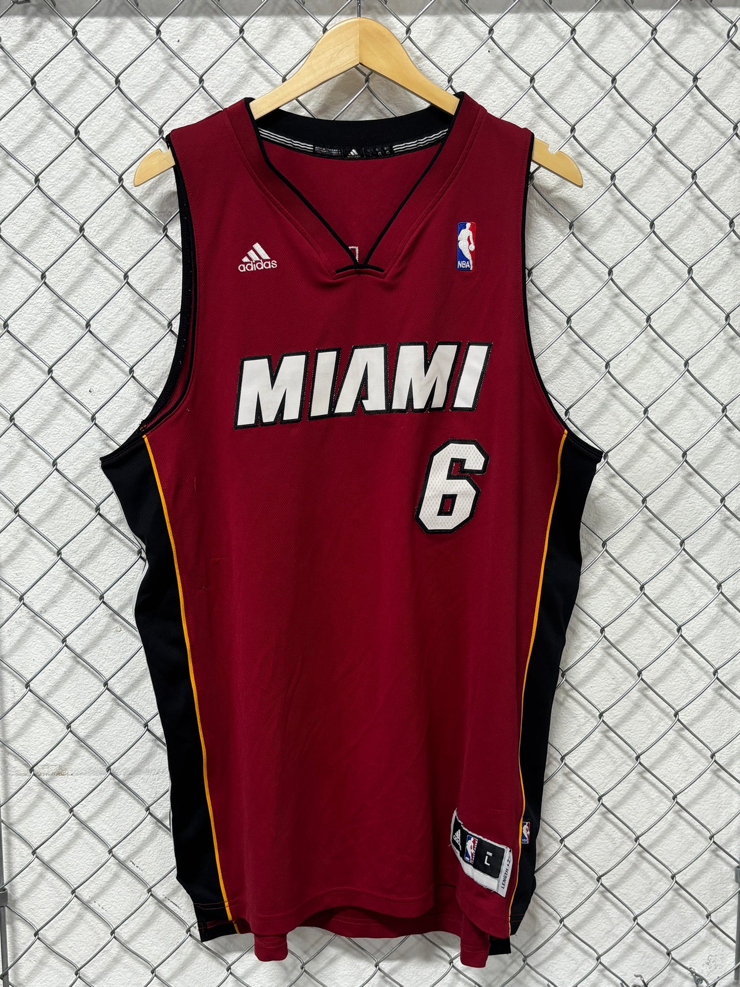 Adidas Miami Heat Lebron James #6 Red Basketball Jersey Size Large
