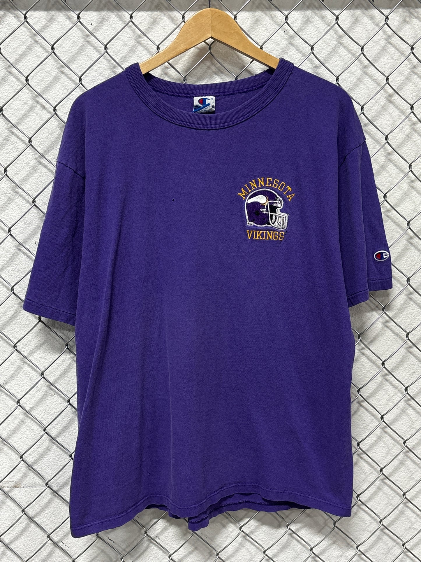 Vintage 90's Champion Minnesota Vikings Embroidered Logo Tee Size XL
