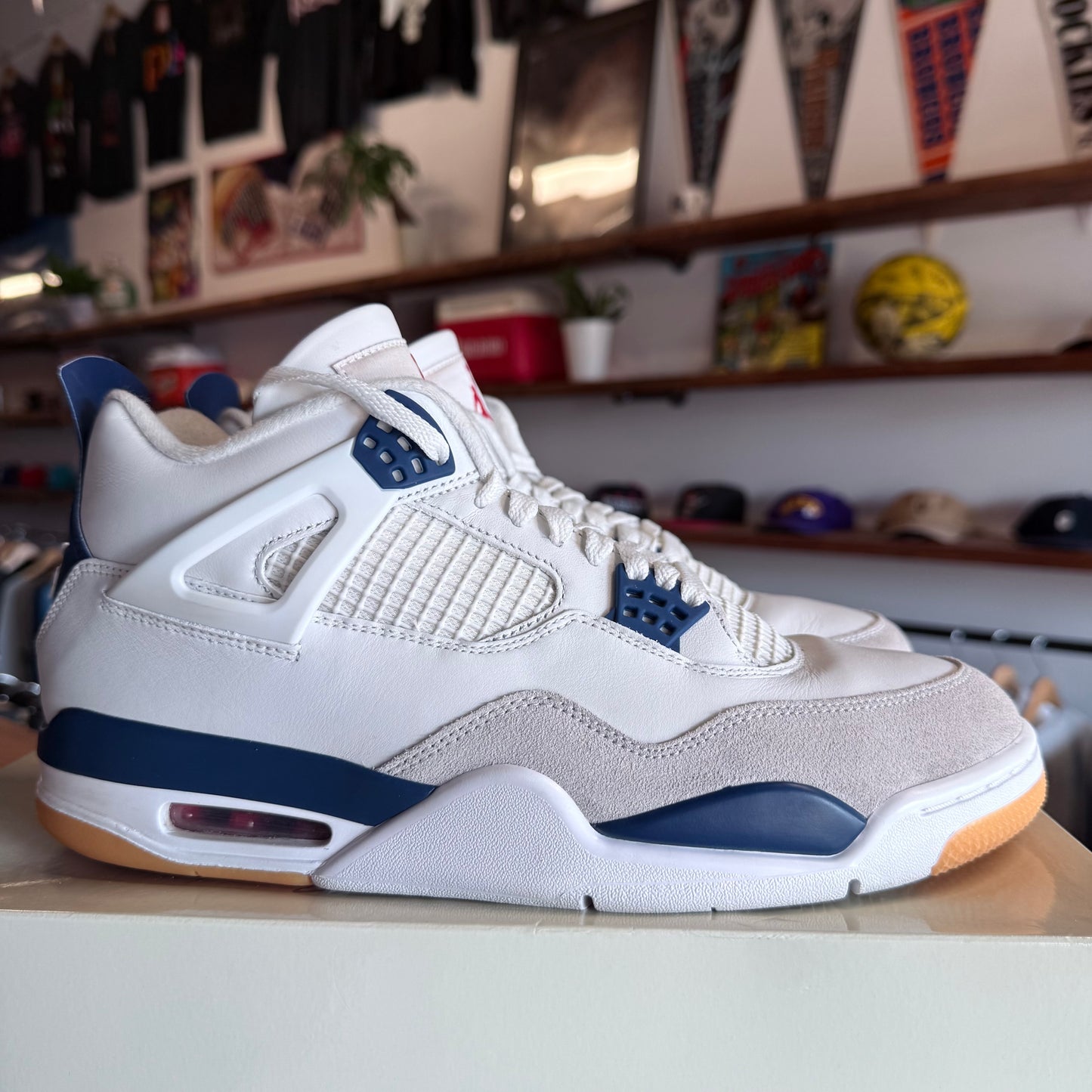 Jordan 4 'Navy SB' Size 11