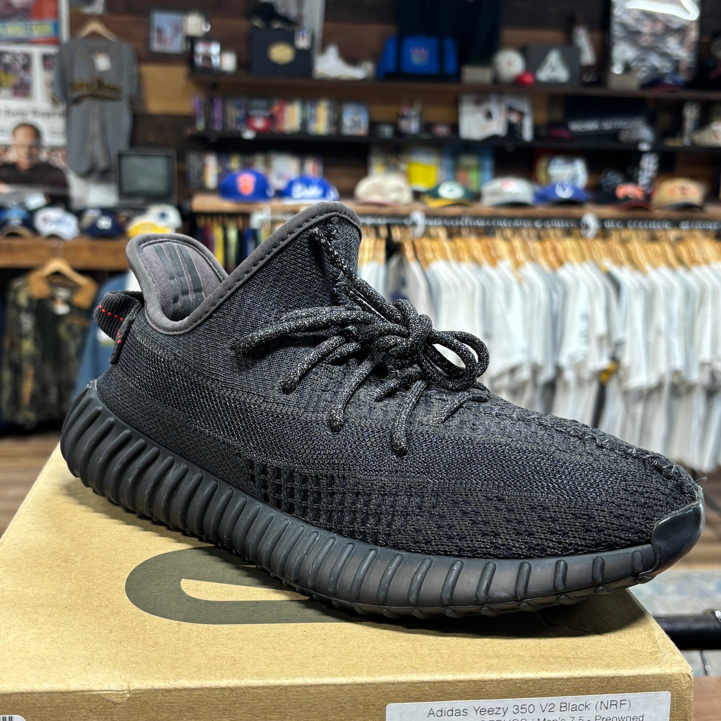 Yeezy 350 v2 'Triple Black' Size 7.5