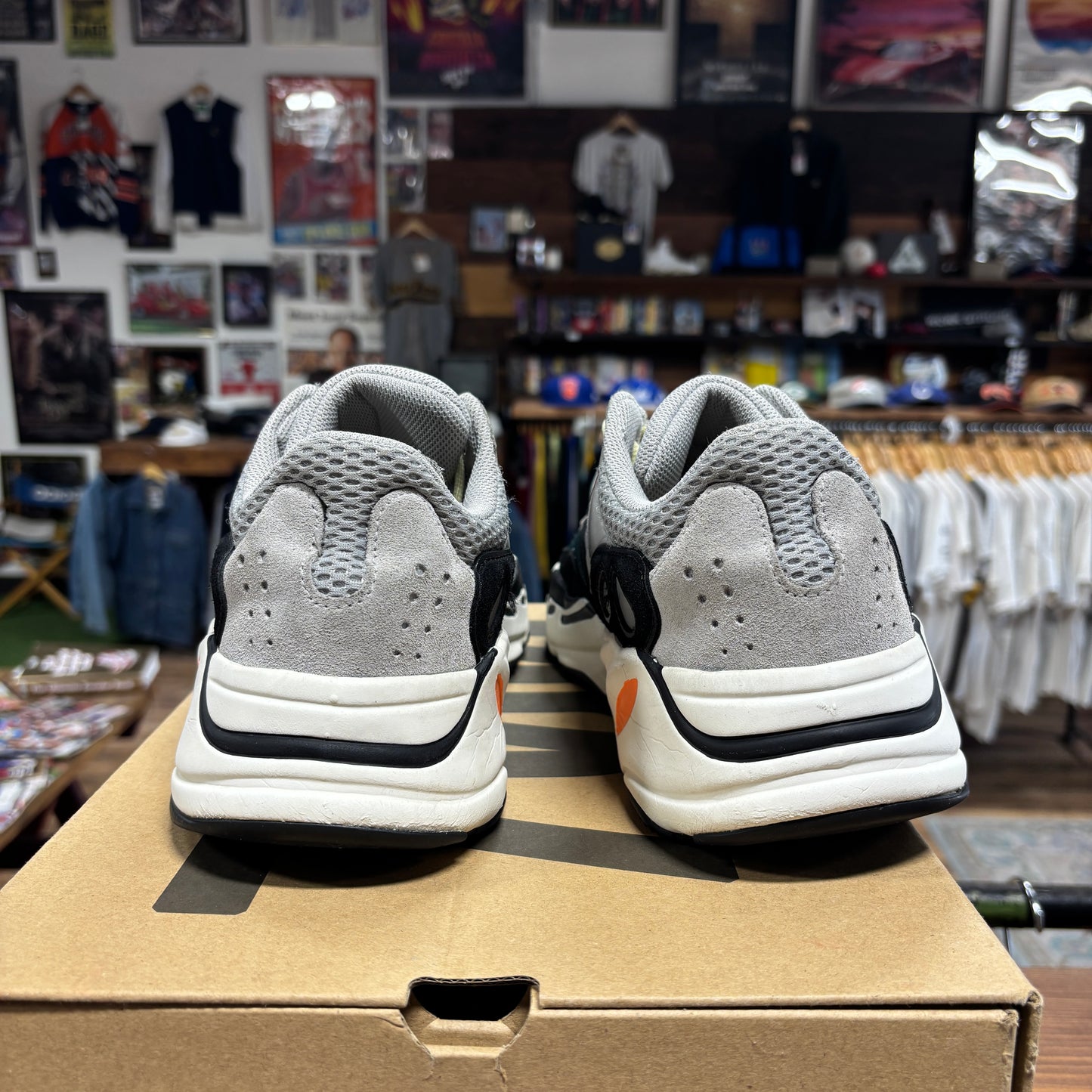 Yeezy 700 'Wave Runner' Size 11