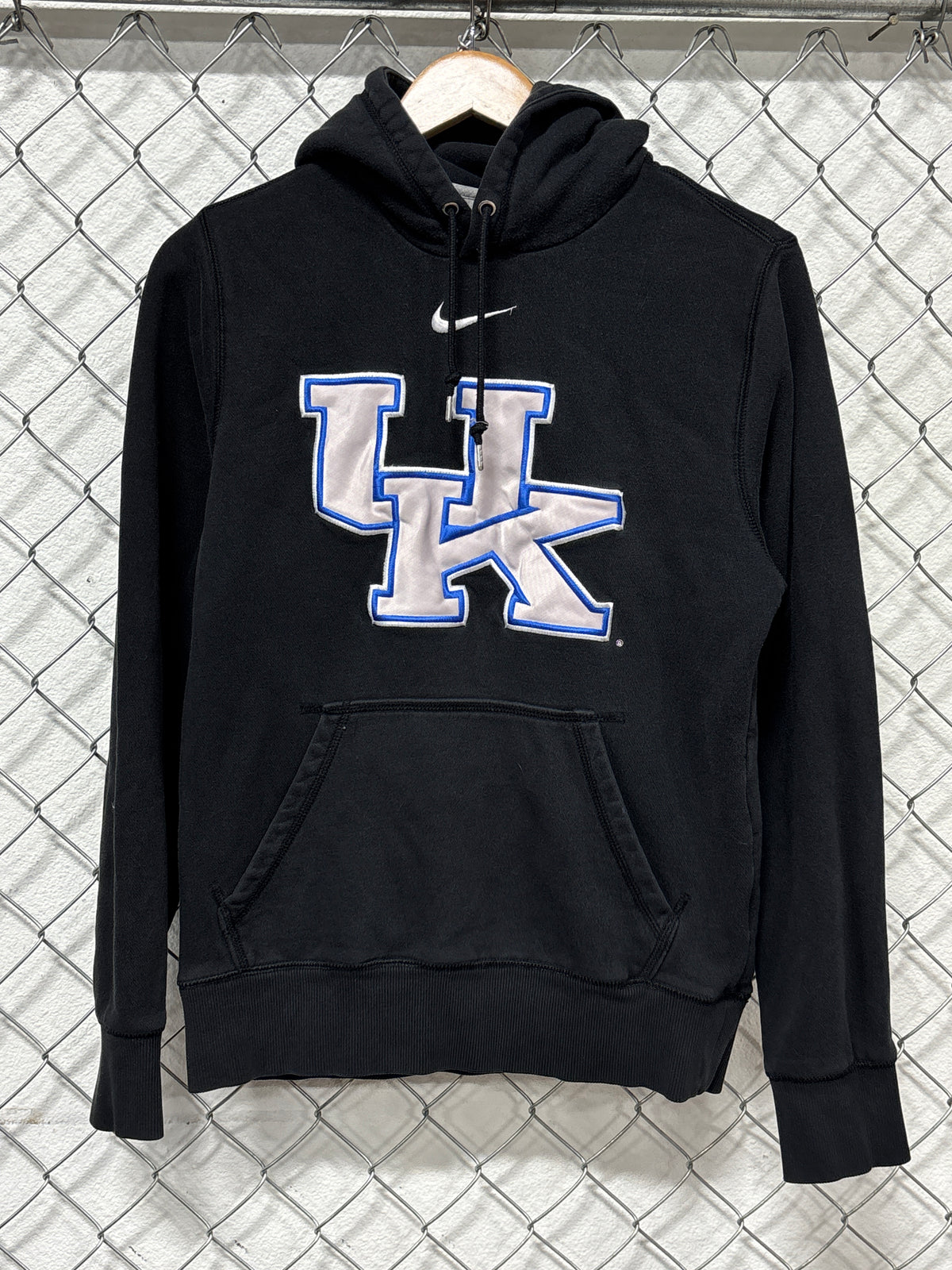 Nike University of Kentucky Center Swoosh Black Hoodie Size Medium
