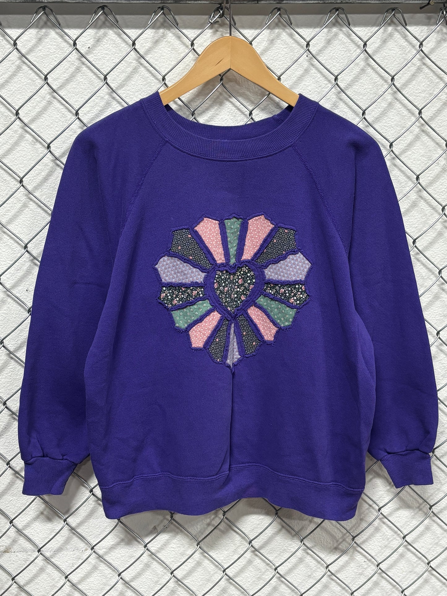 Vintage 90's Women's Hanes Her Way Purple Flower Crewneck Size Large