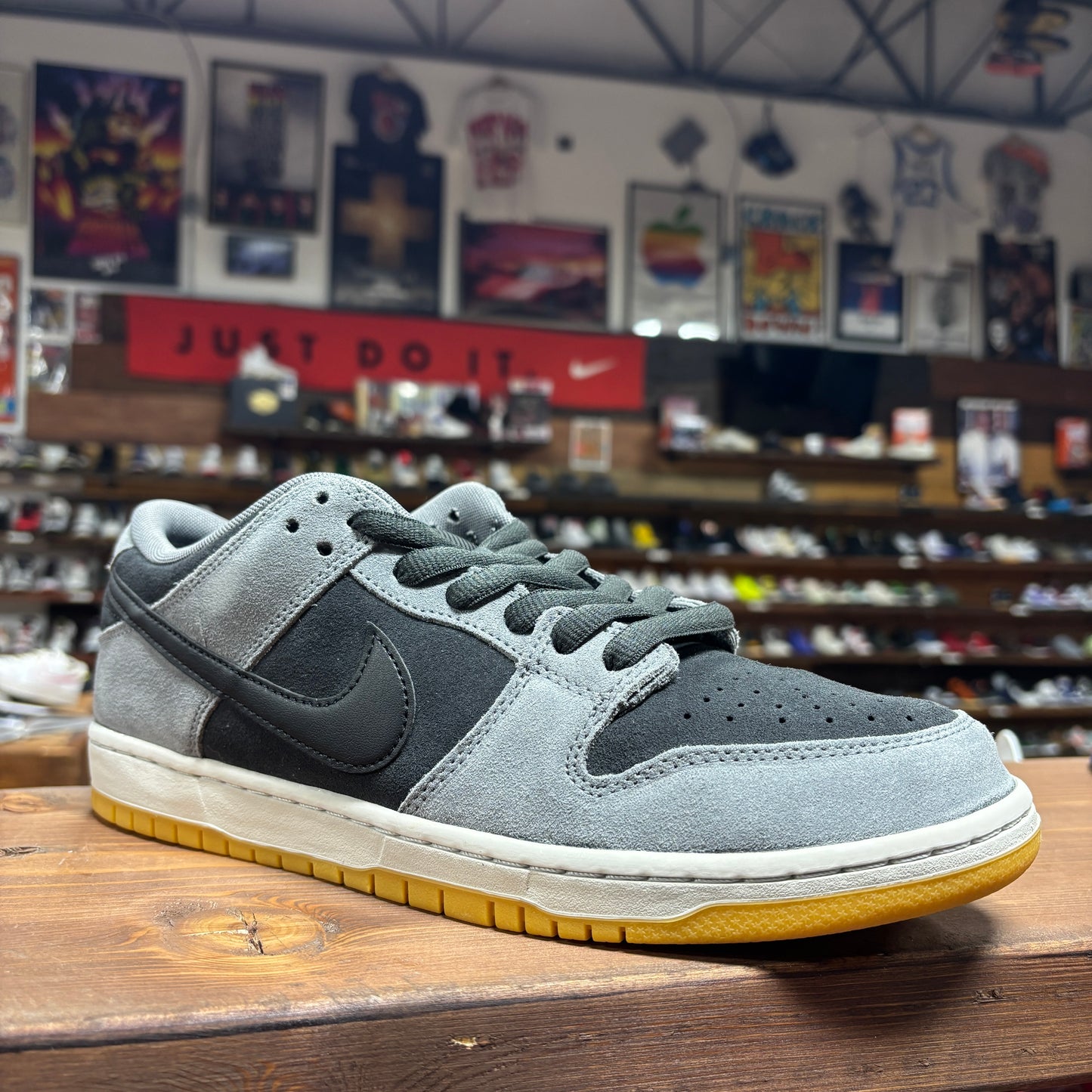 Nike SB Dunk Low 'Dark Smoke Grey' Size 11 (DS)