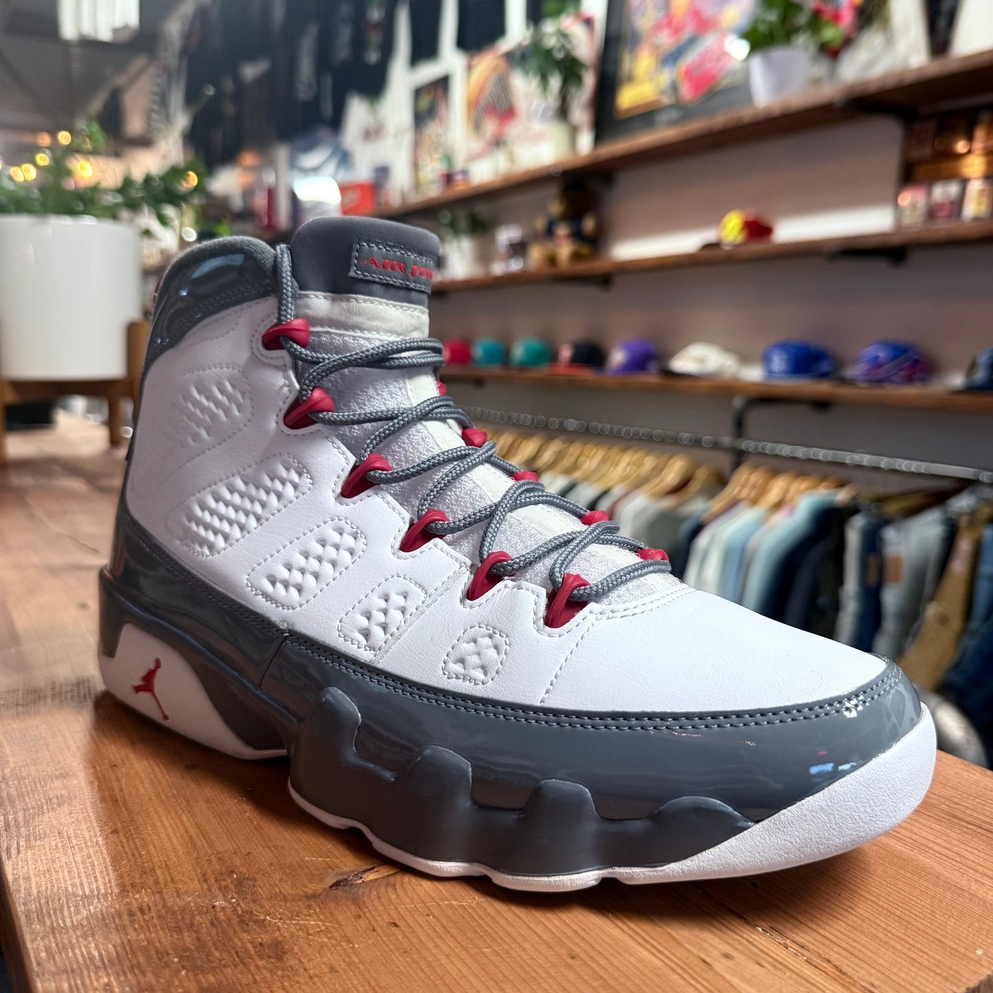 Jordan 9 'Fire Red' Size 11.5