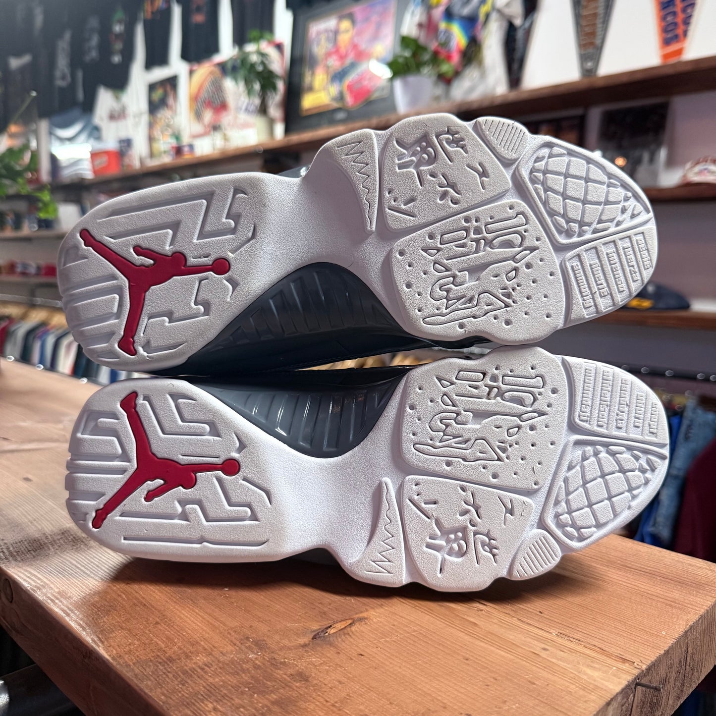 Jordan 9 'Fire Red' Size 11.5