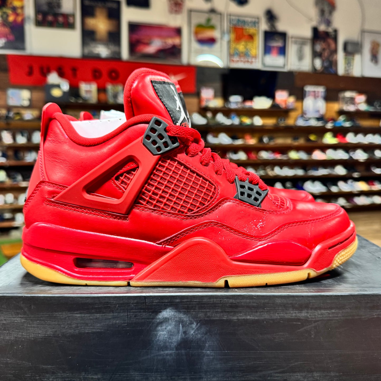 Jordan 4 'Fire Red Singles Day' Size 8.5W/7M