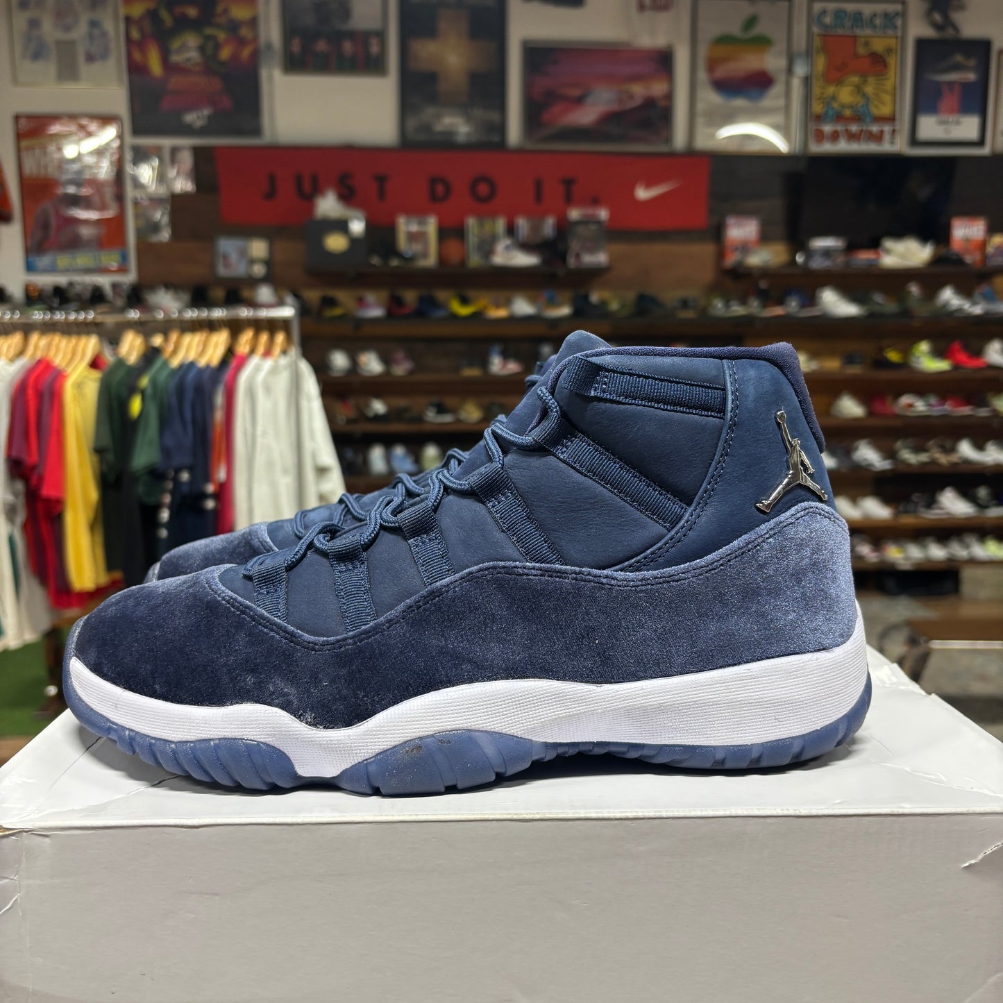Jordan 11 'Midnight Navy' Size 12W/10.5M
