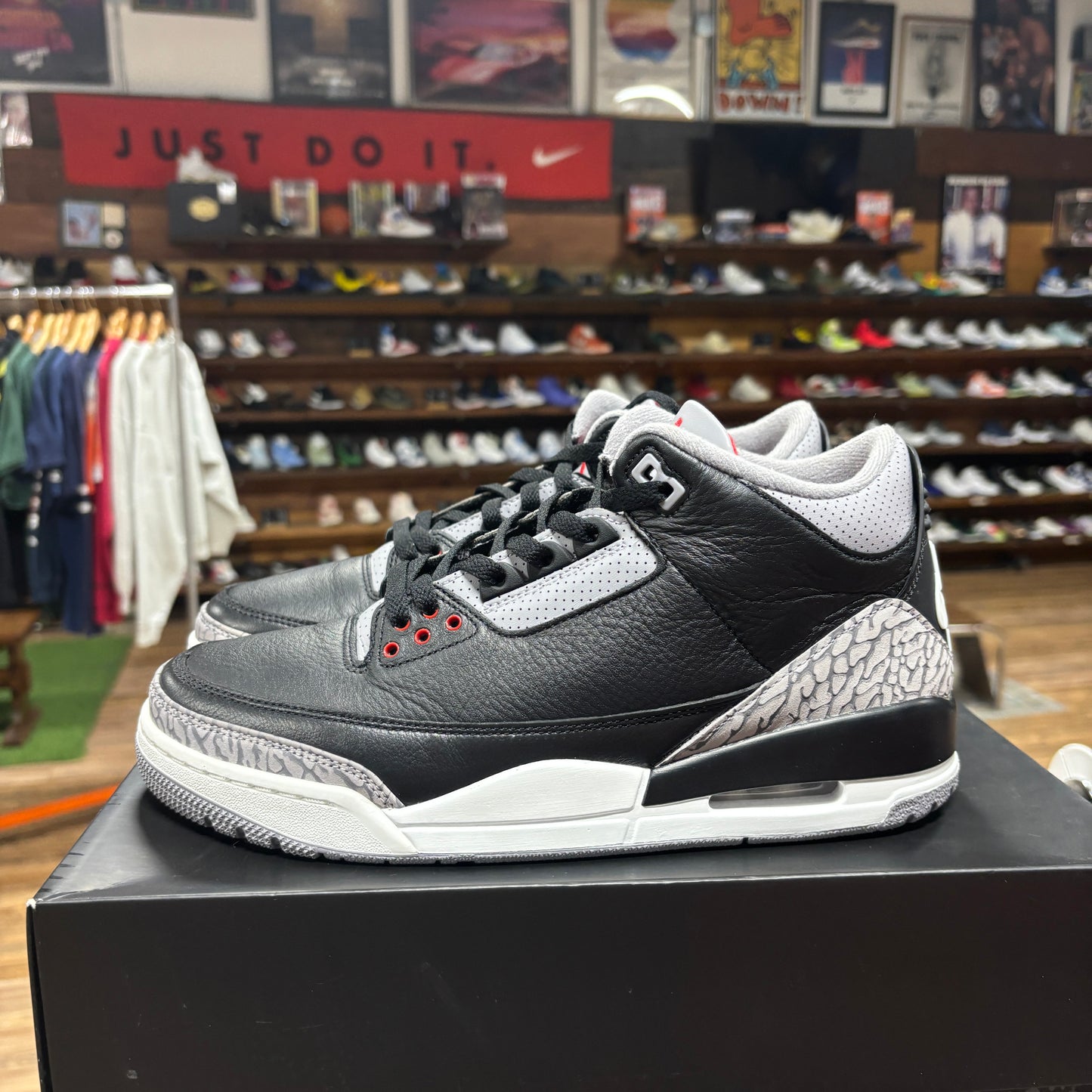 Jordan 3 'Black Cement' Size 10