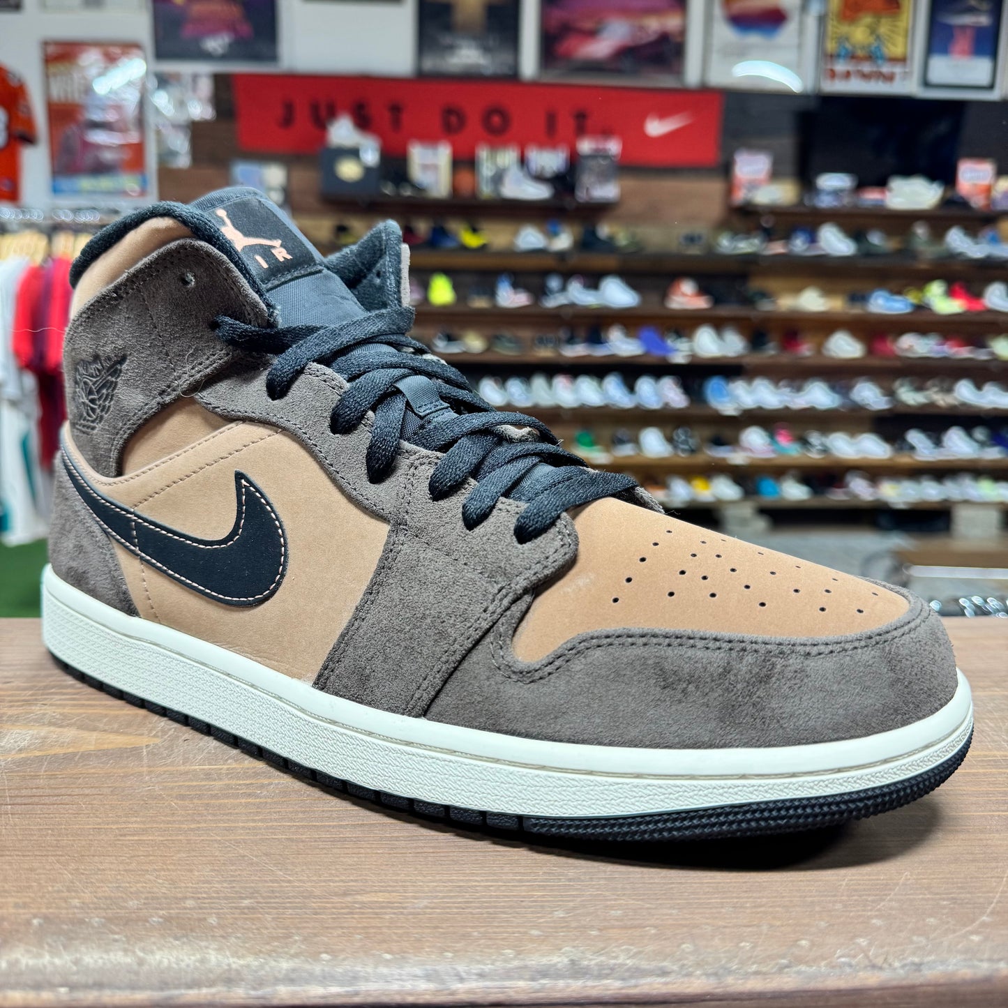 Jordan 1 Mid 'Dark Chocolate' Size 12