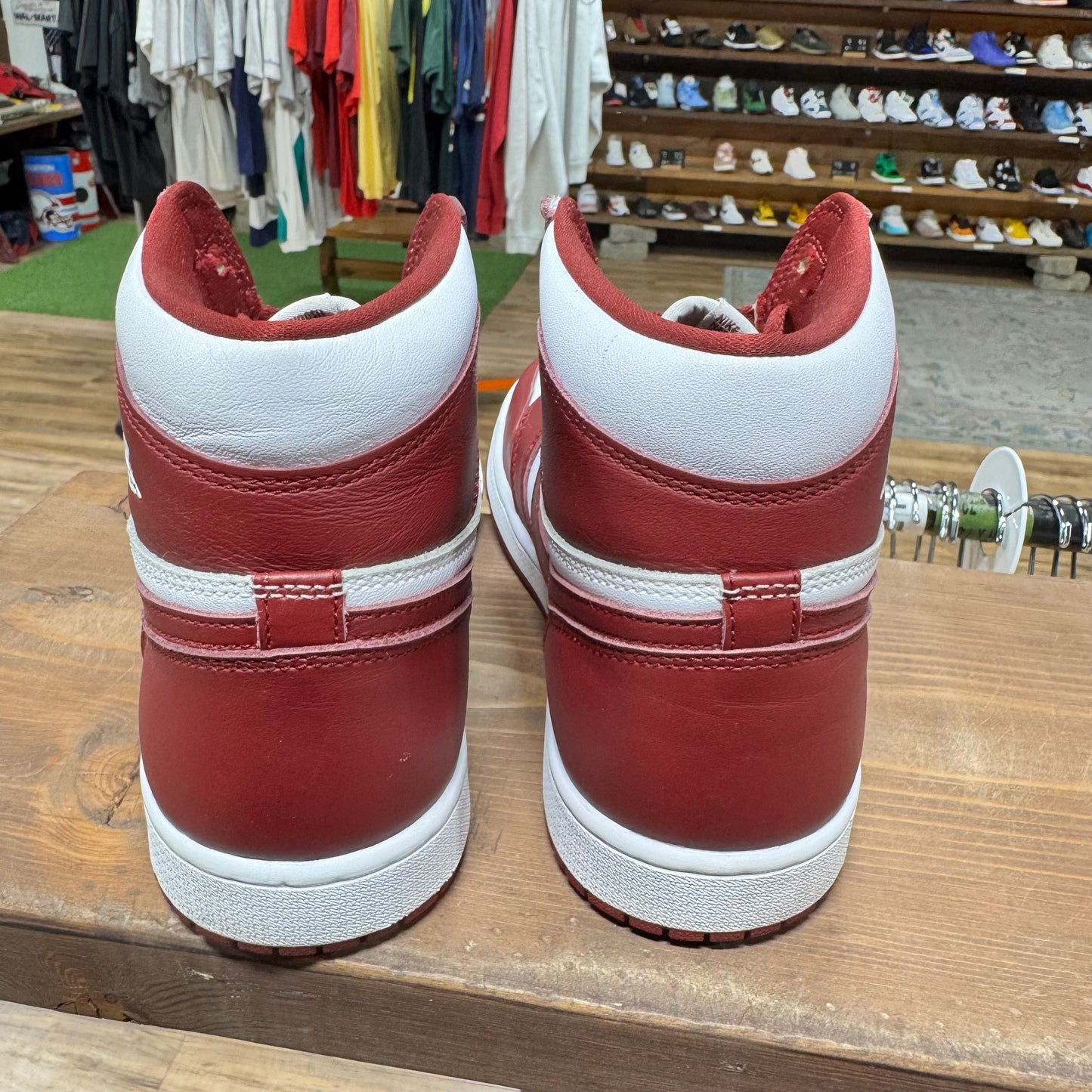 Jordan 1 'Artisanal Red' Size 10.5