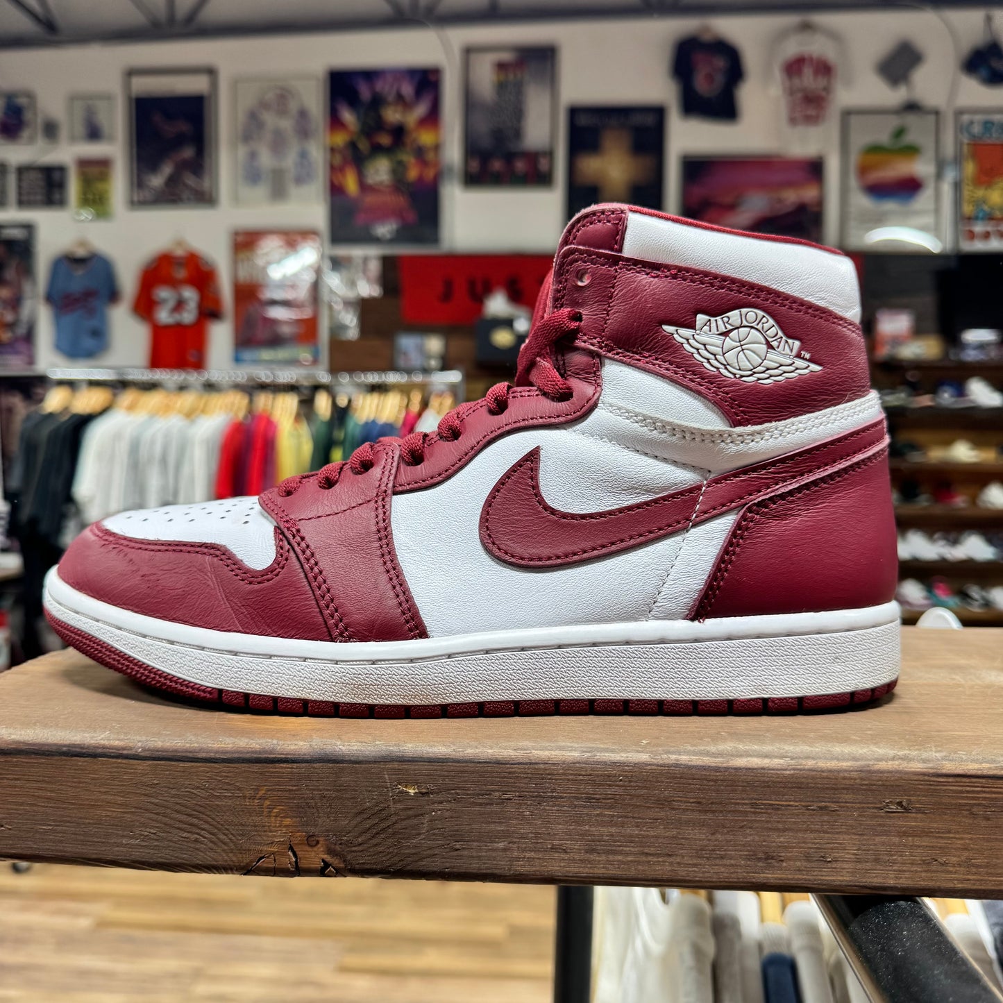 Jordan 1 'Artisanal Red' Size 10.5