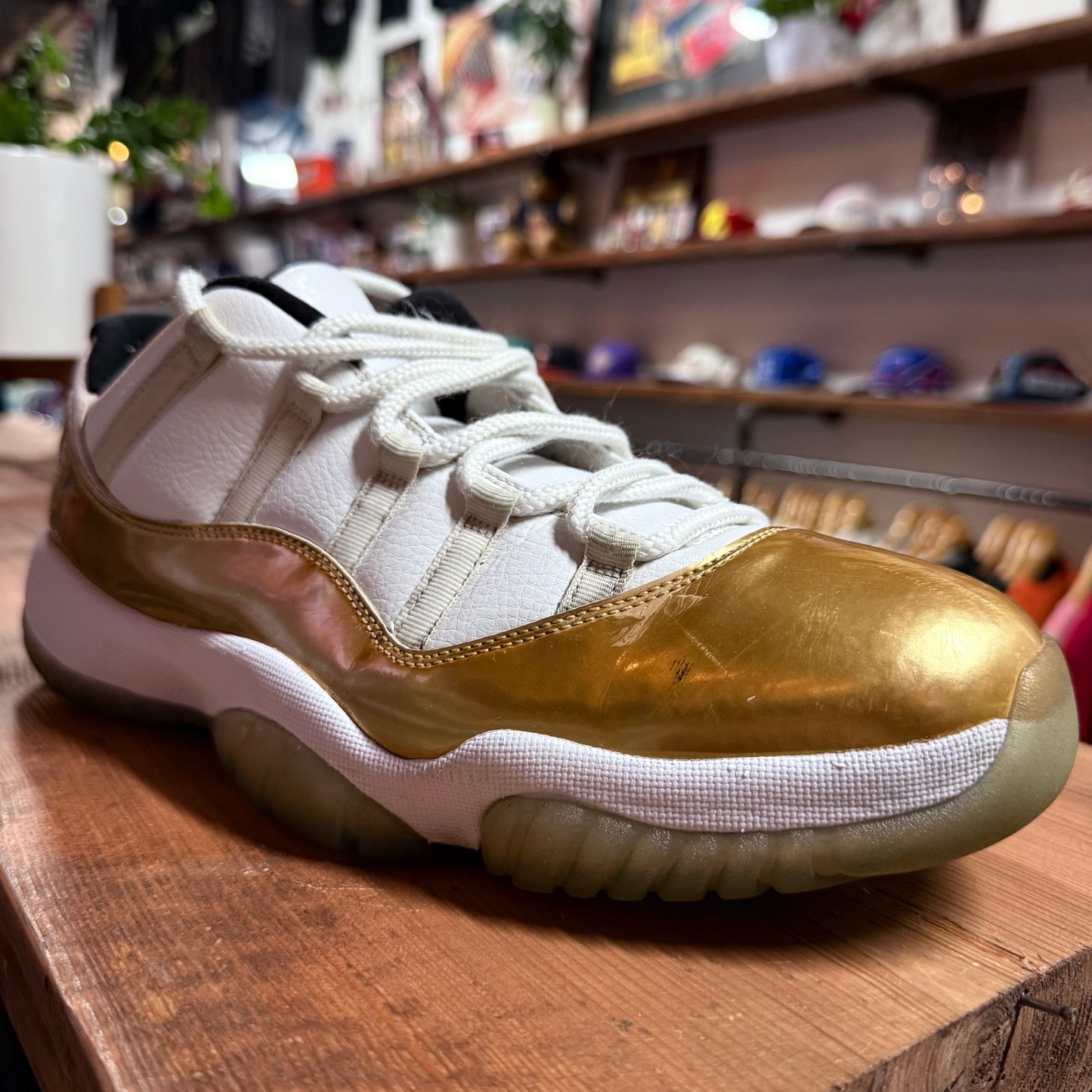 Jordan 11 Low 'Closing Ceremony' Size 11.5