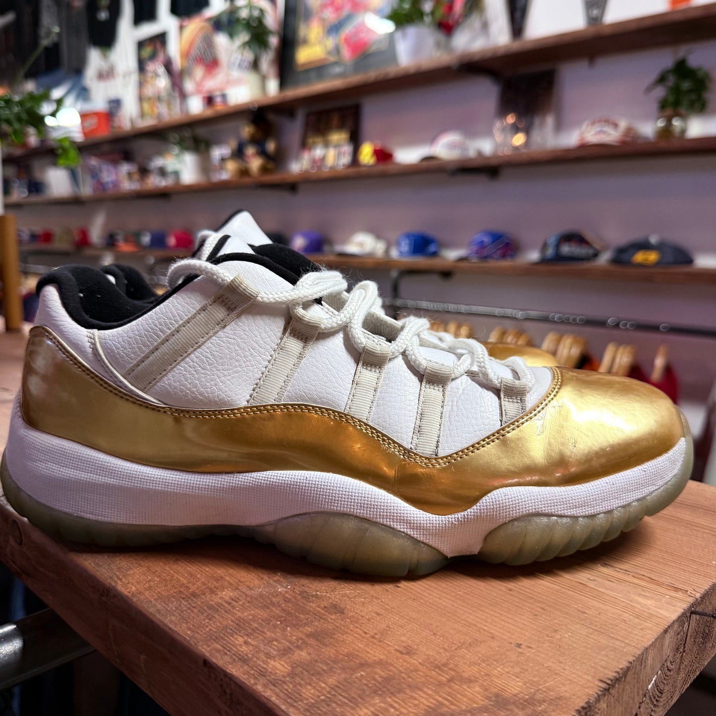 Jordan 11 Low 'Closing Ceremony' Size 11.5