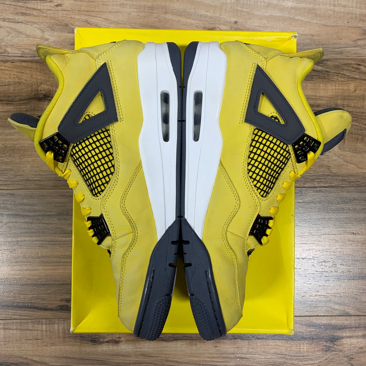 Jordan 4 'Lightning' Size 11