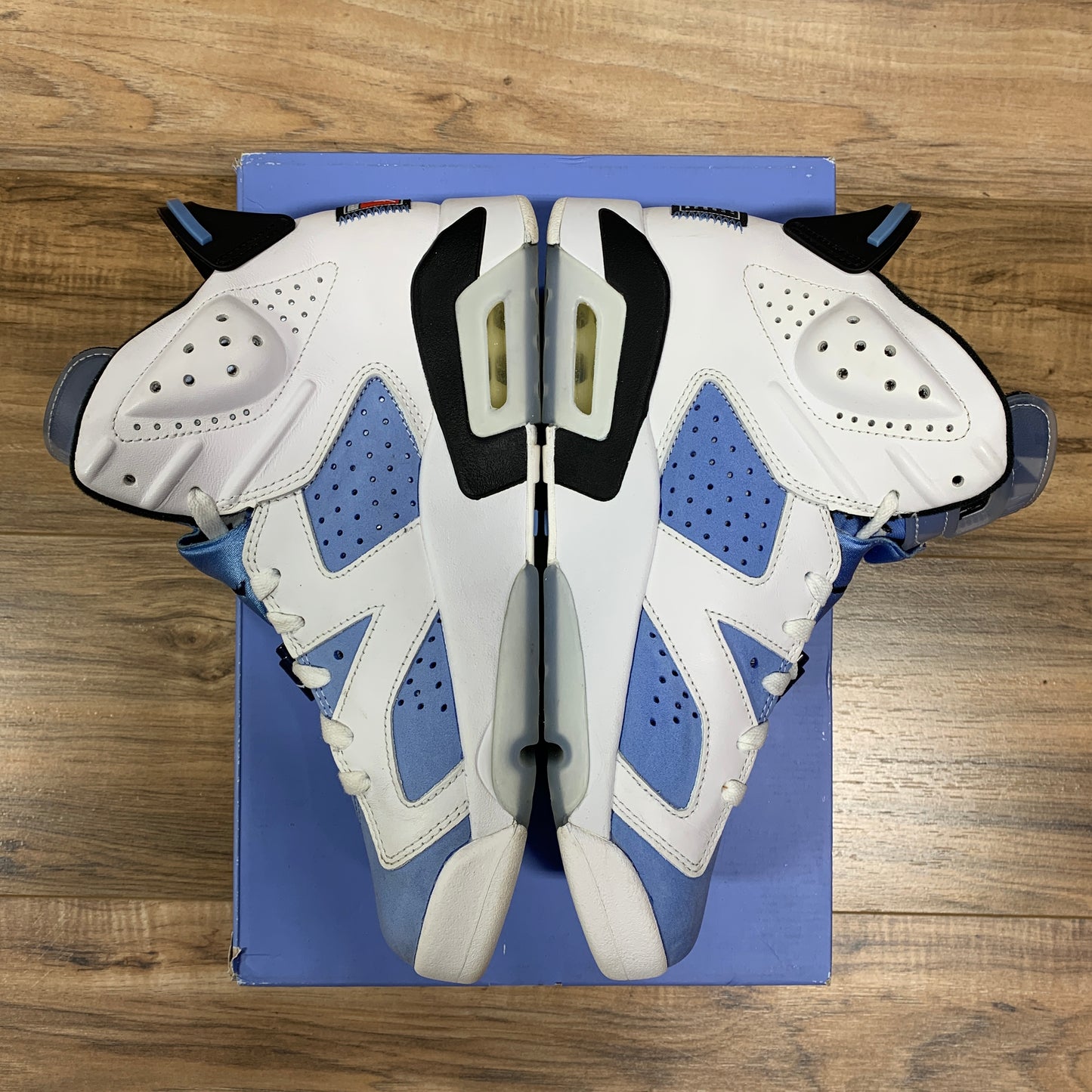 Jordan 6 'UNC' Size 9