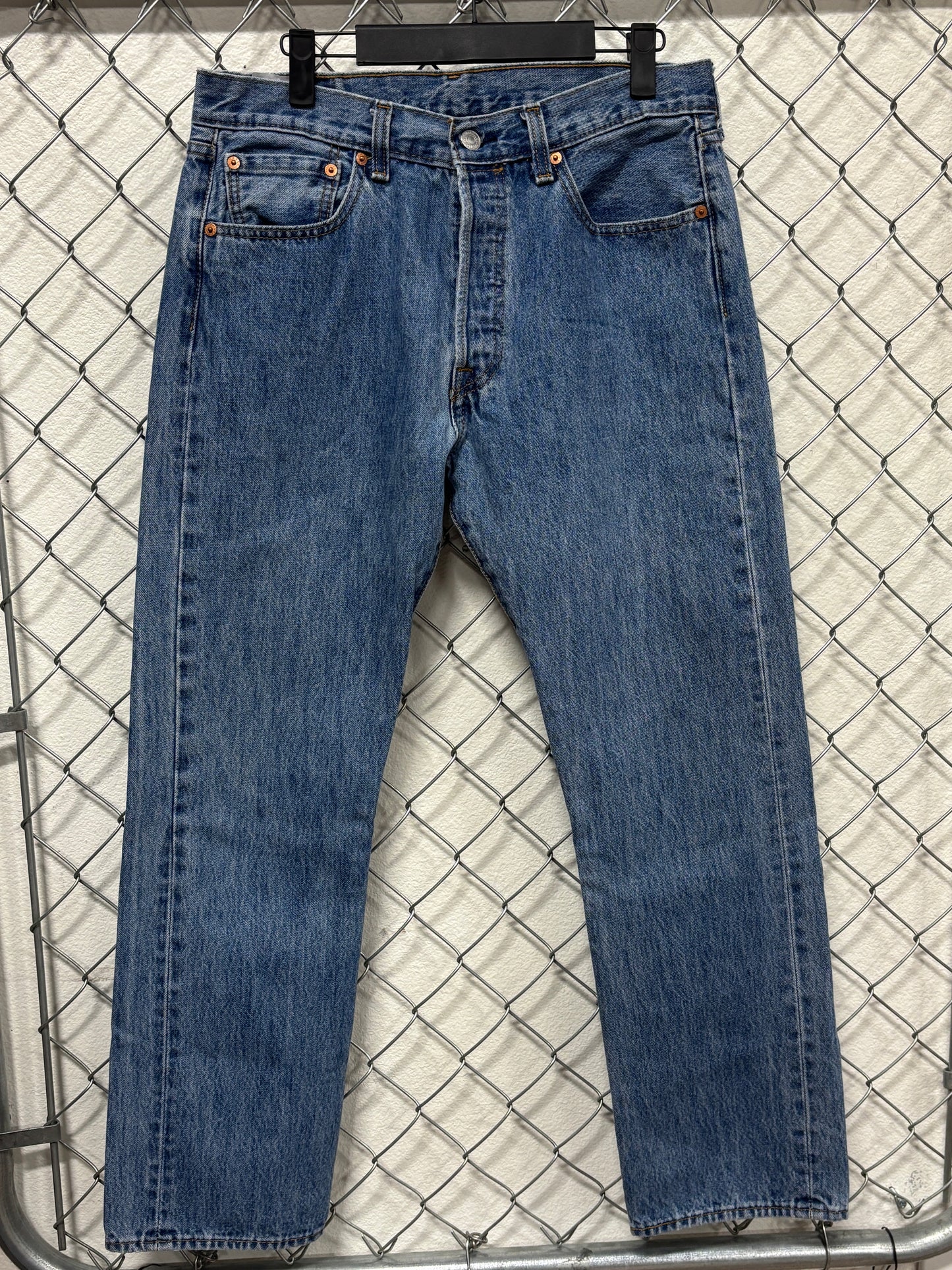 Levi's 501 Light Wash Denim Jeans Size 32x30