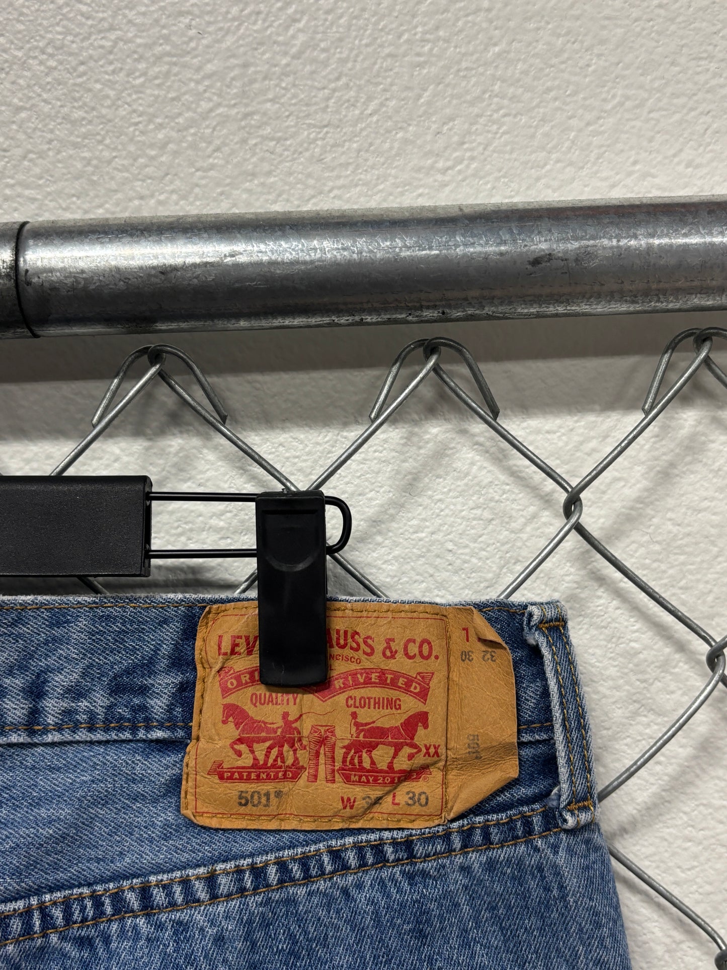 Levi's 501 Light Wash Denim Jeans Size 32x30