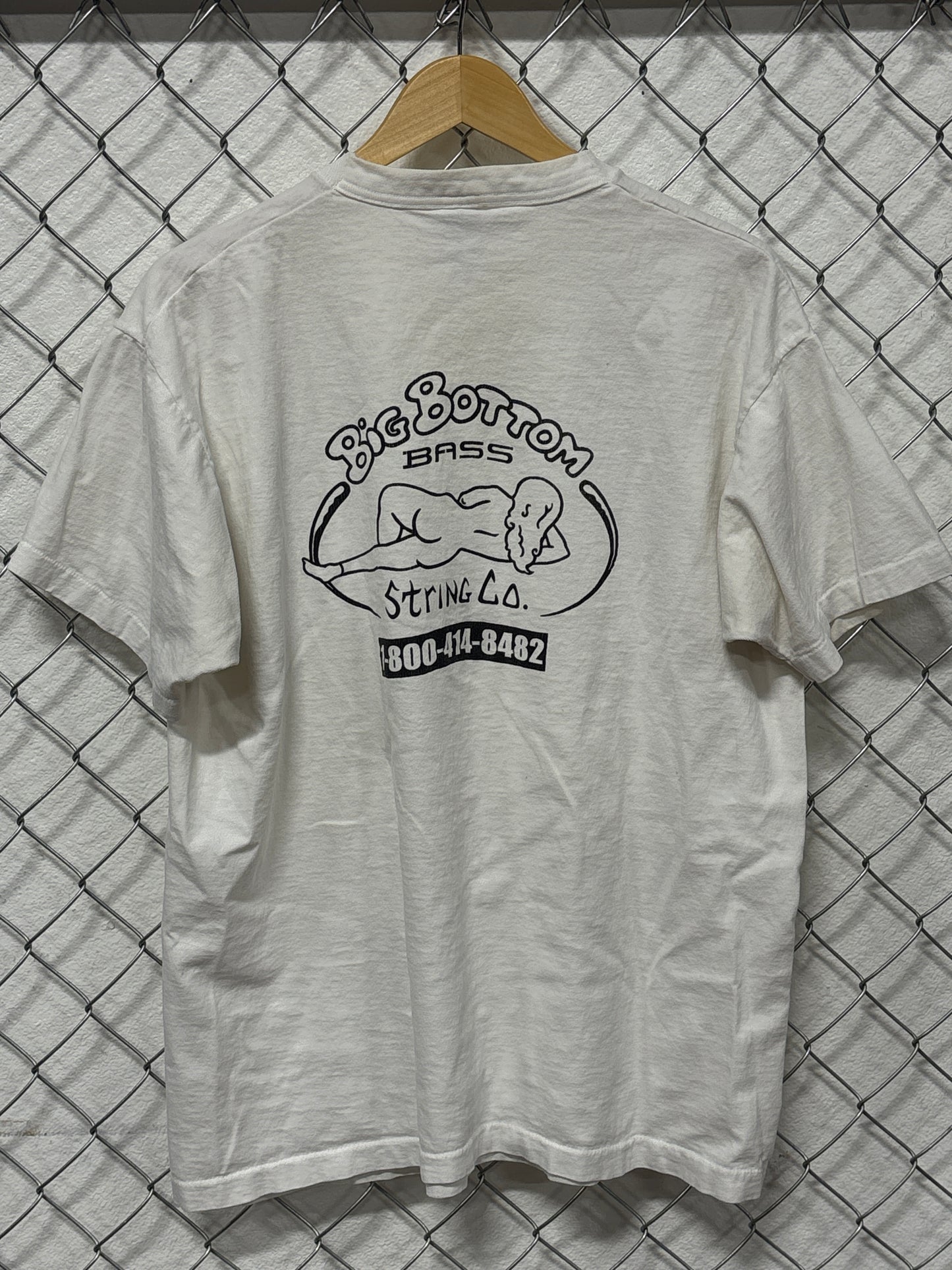 Vintage 90's Big Bottom Bass String Company Graphic Tee Size XL