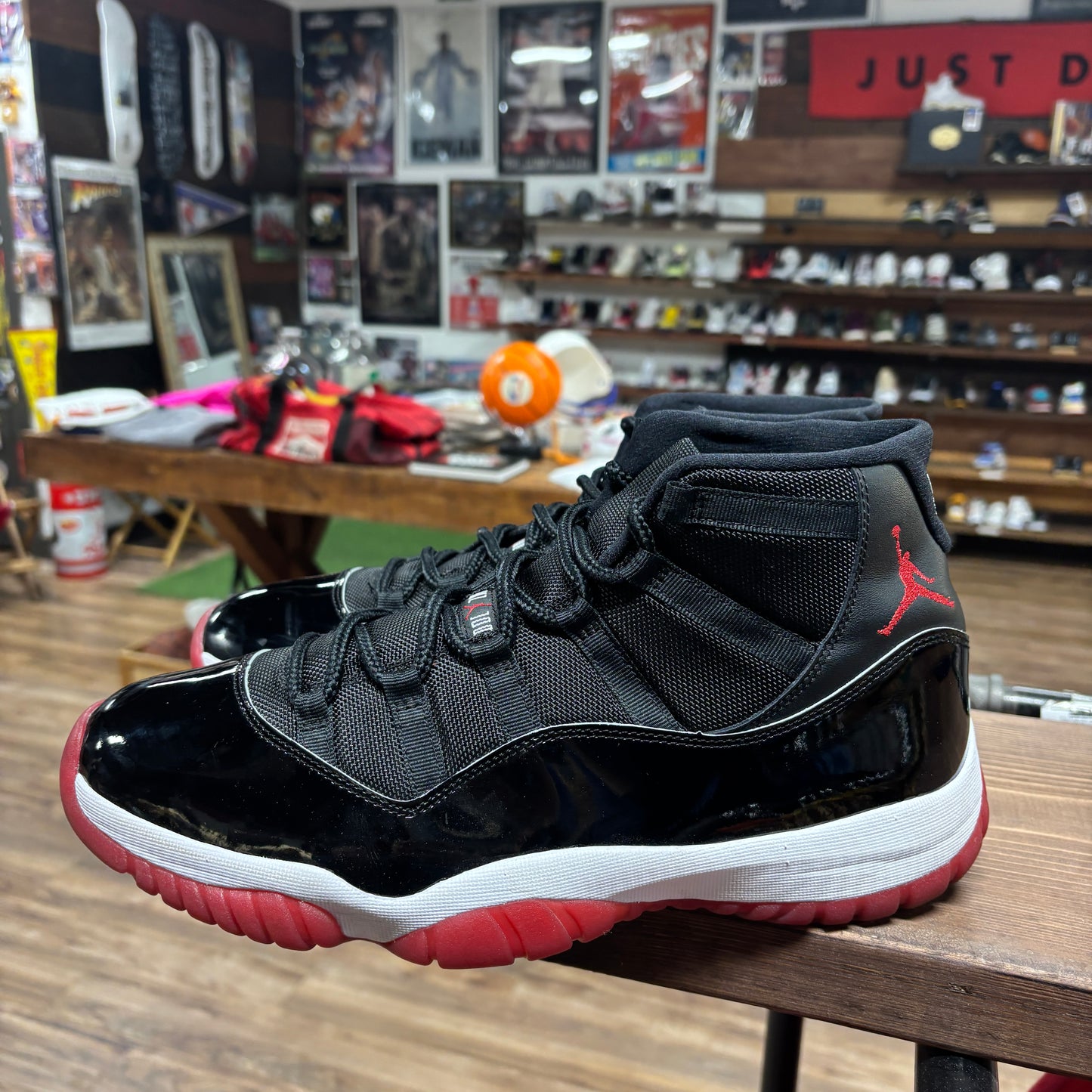 Jordan 11 'Bred' Size 13