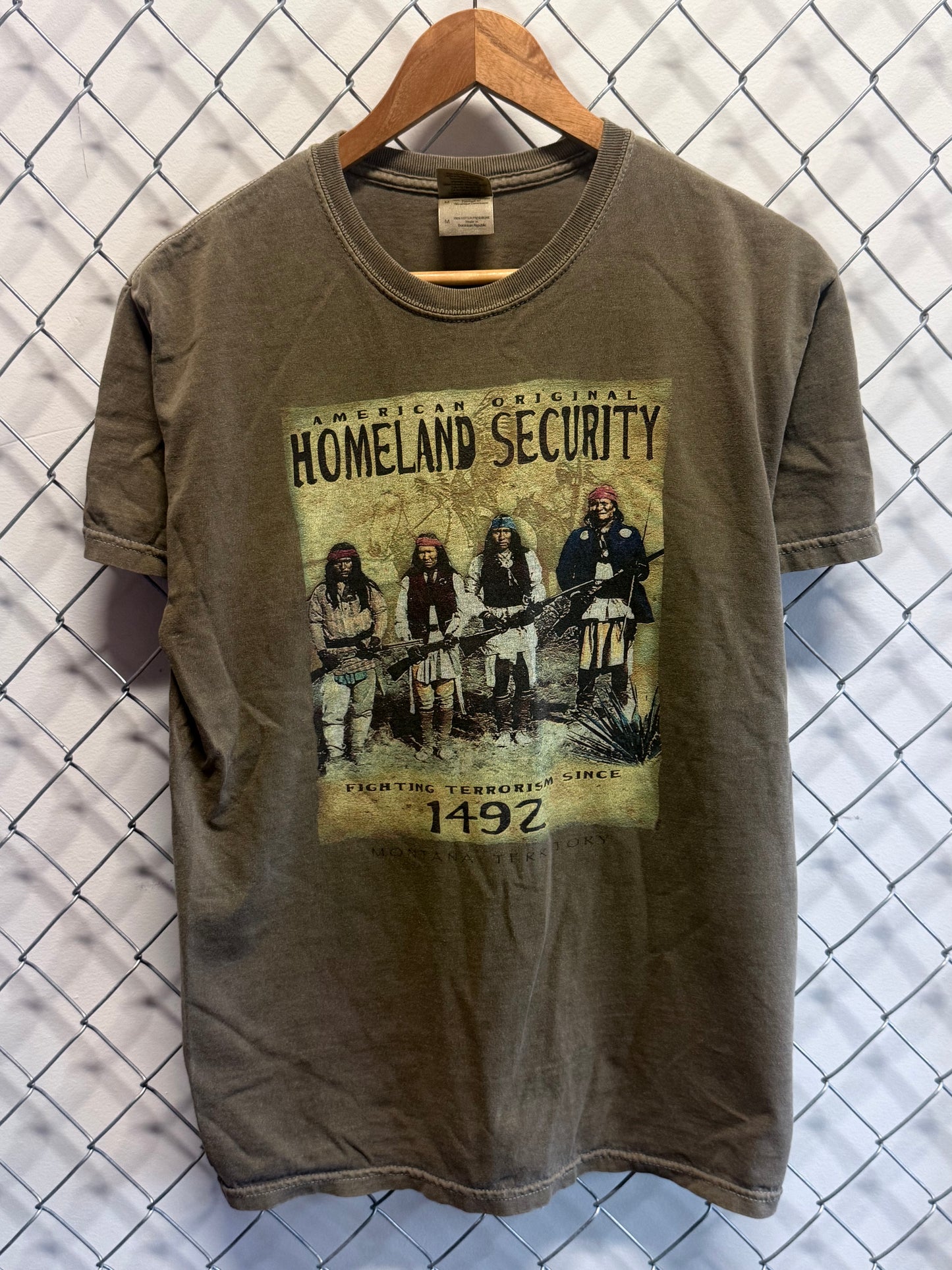 Vintage Y2K Homeland Security Native American Graphic Tee Size Medium