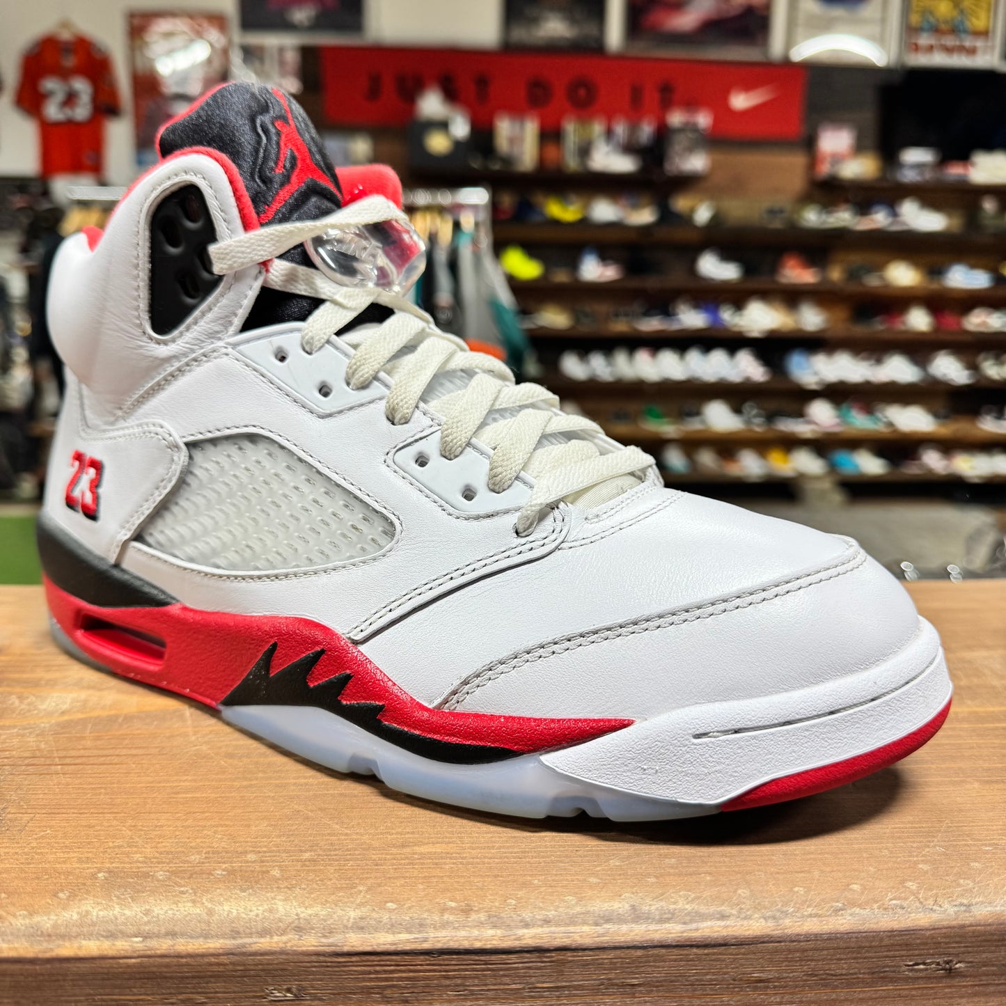 Jordan 5 'Fire Red Black Tongue' Size 9.5