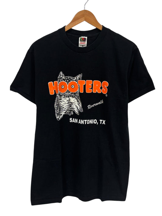 Vintage 00's Hooters San Antonio Texas Classic Logo Graphic Tee Size Large