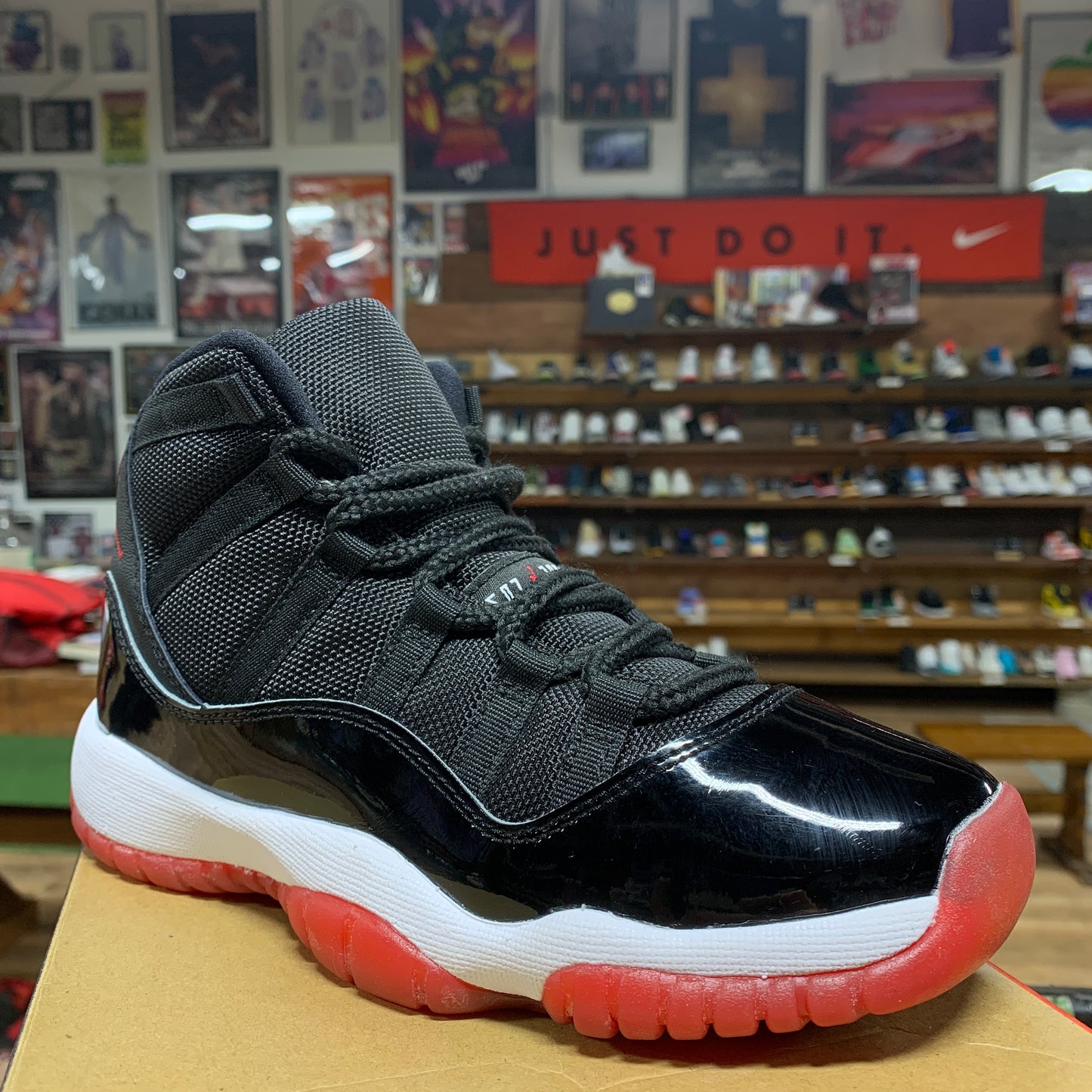 Jordan 11 'Bred' Size 4Y