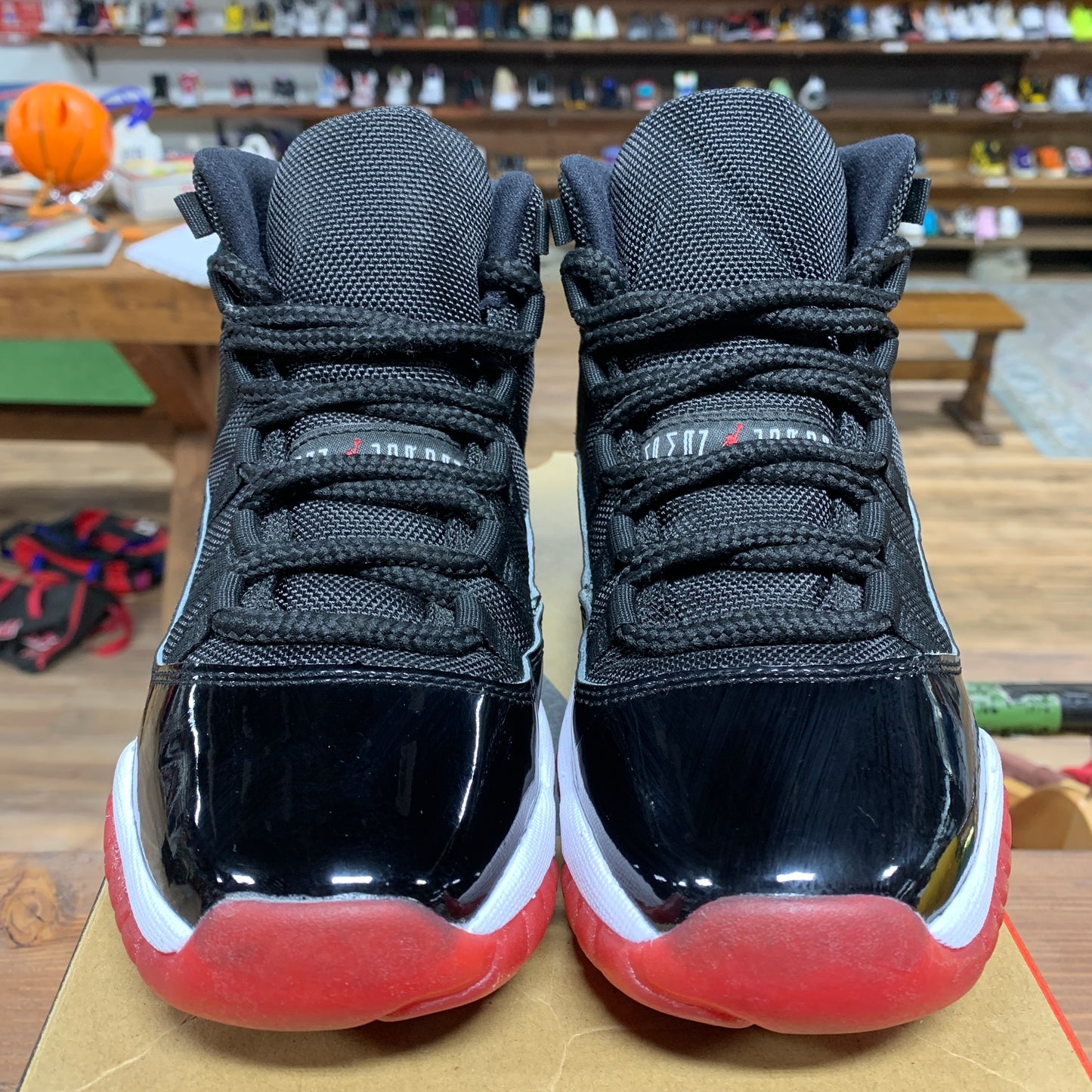 Jordan 11 'Bred' Size 4Y