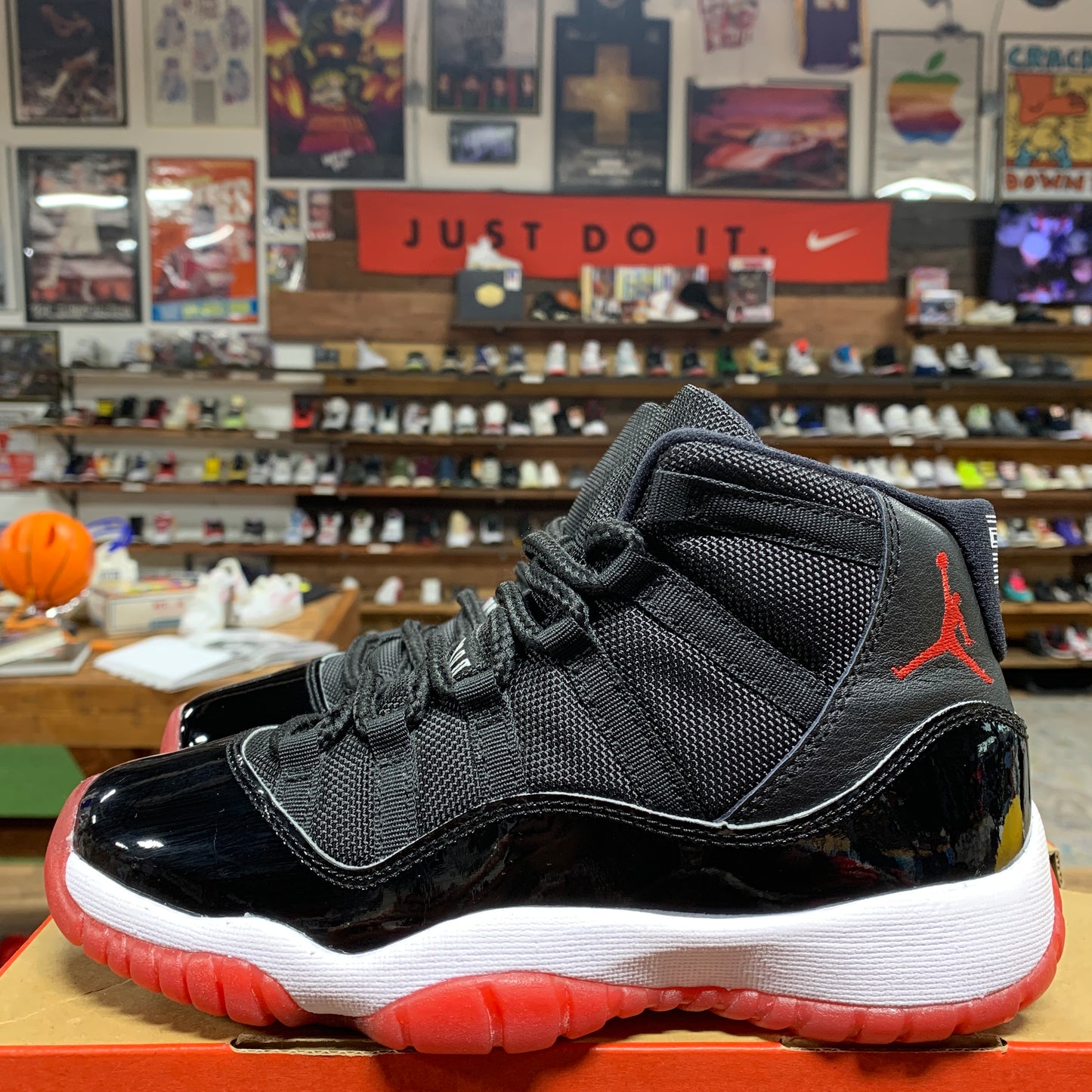 Jordan 11 'Bred' Size 4Y