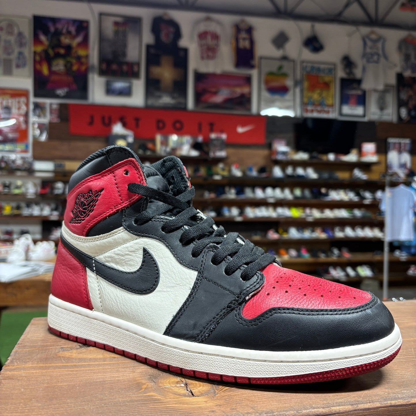 Jordan 1 'Bred Toe' Size 10