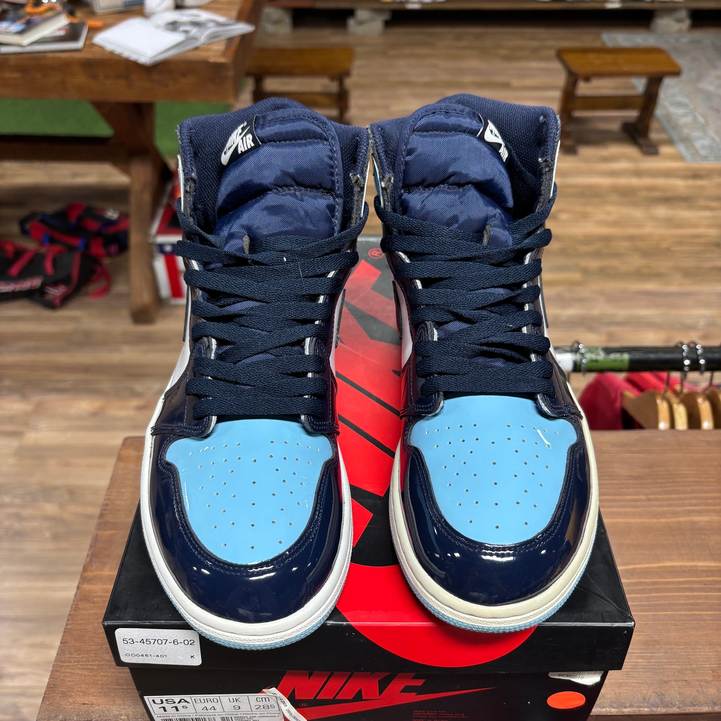 Jordan 1 'Blue Chill' Size 11.5W/10M